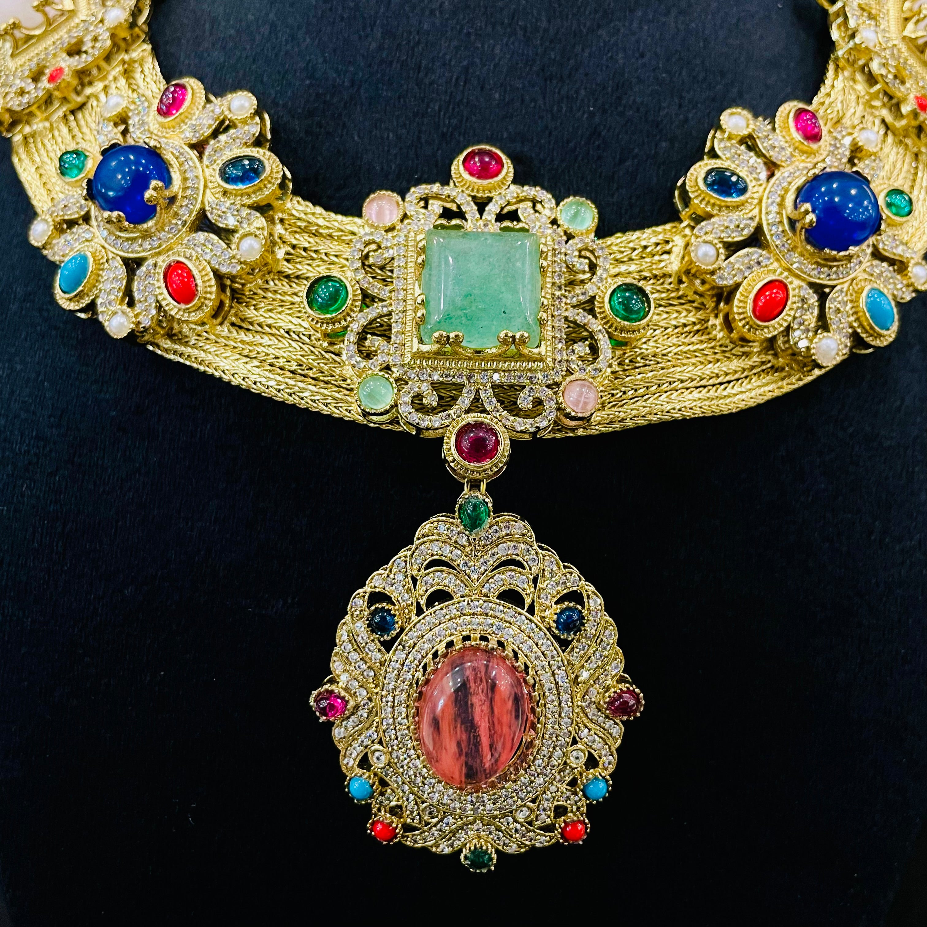 Nayaab Siya Neckpiece
