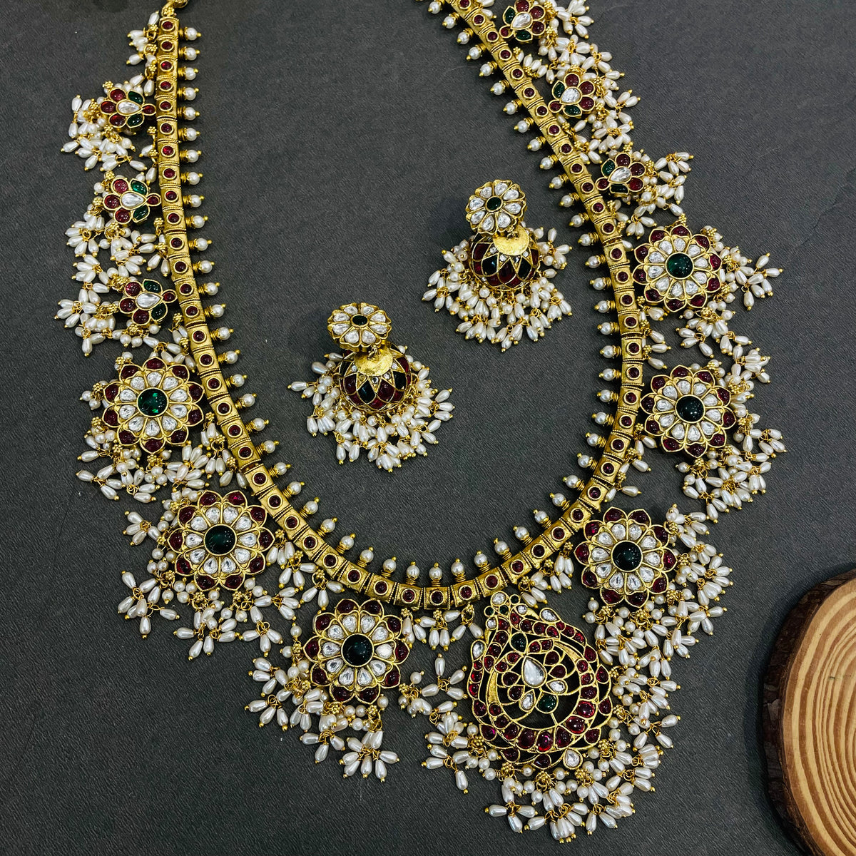Gulrukh Neckpiece