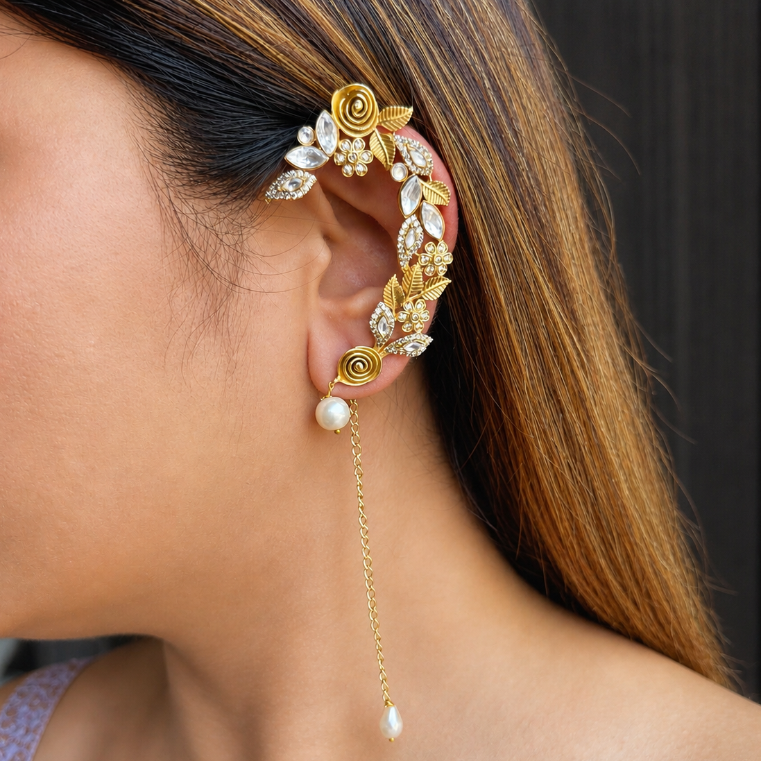 Nayaab Varnika Earcuff