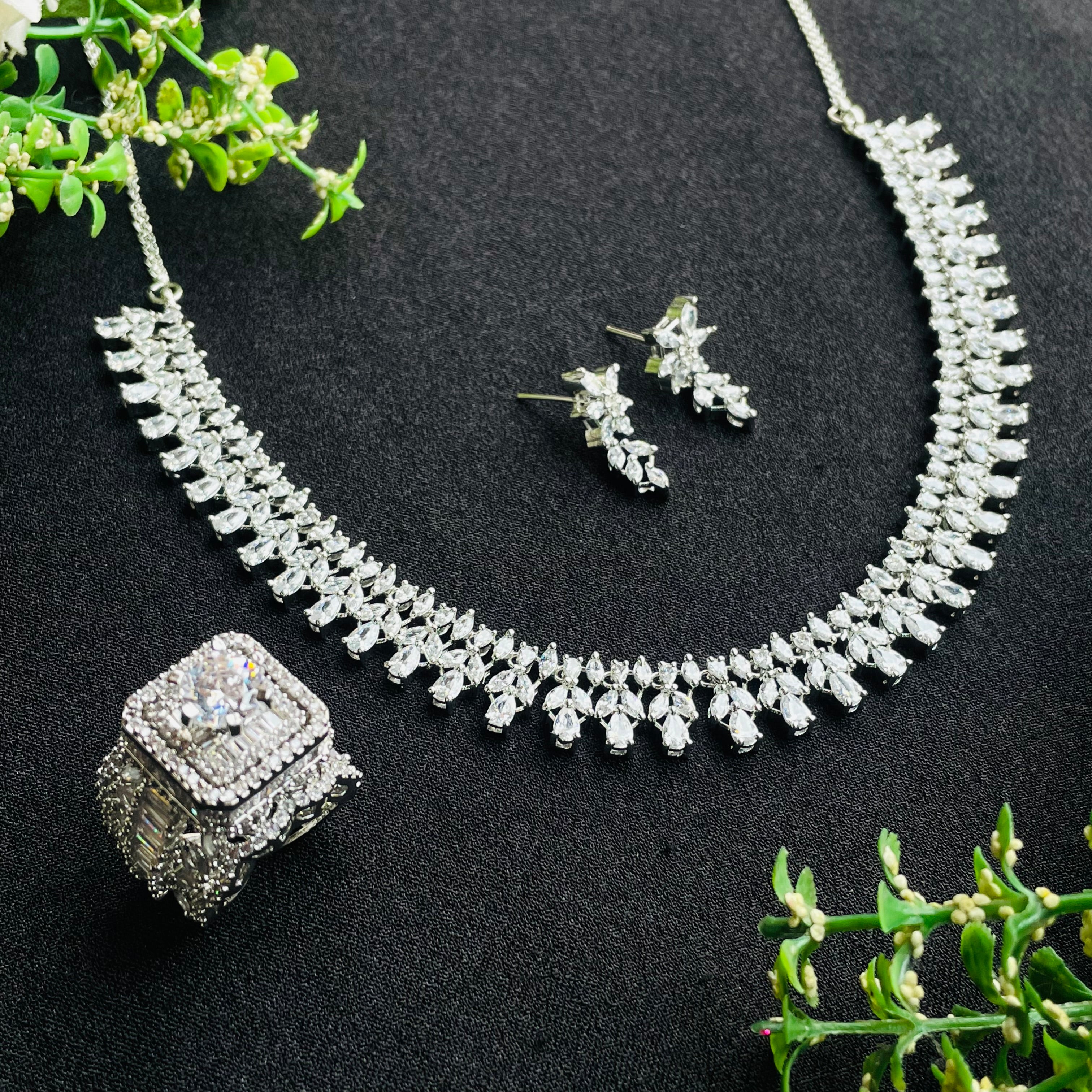 Ad aria neckpiece with maharani ring combo