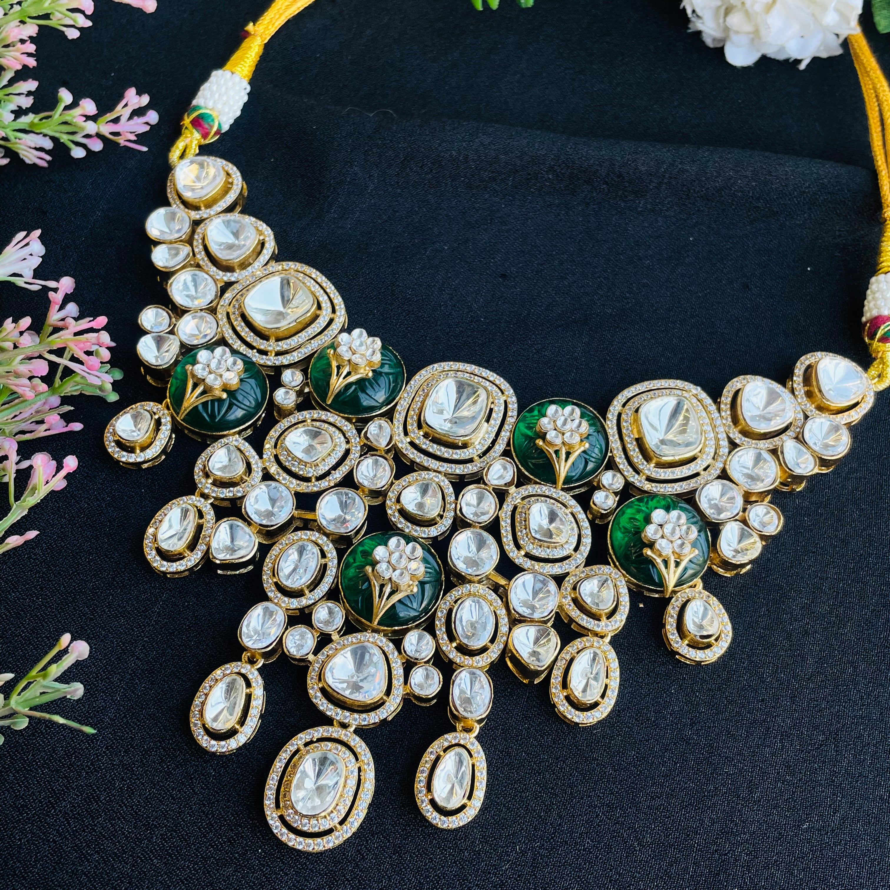 Nayaab Yashvi Neckpiece