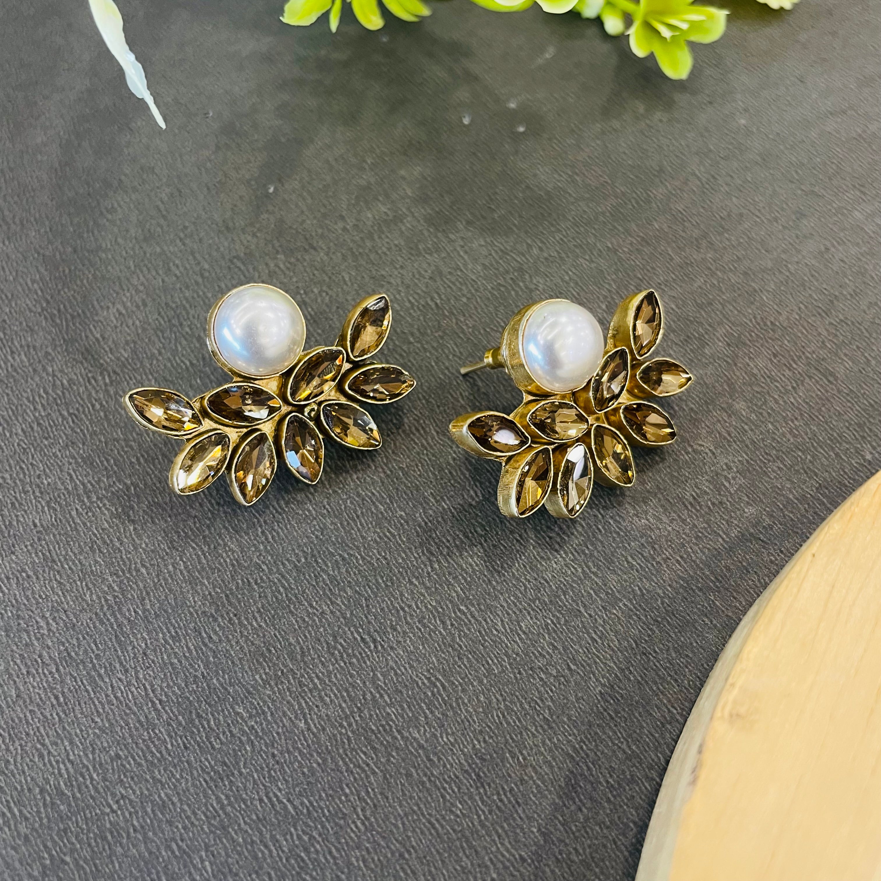 Noir Bloom Earrings