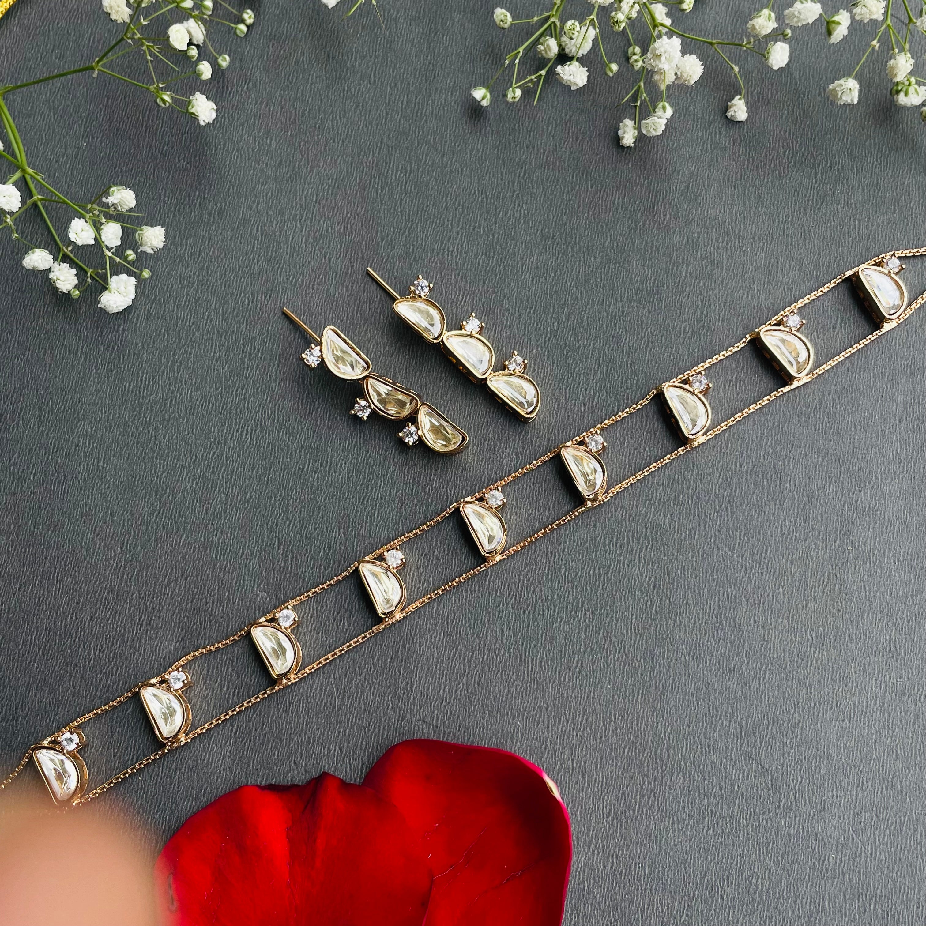 Nayaab Shruti choker