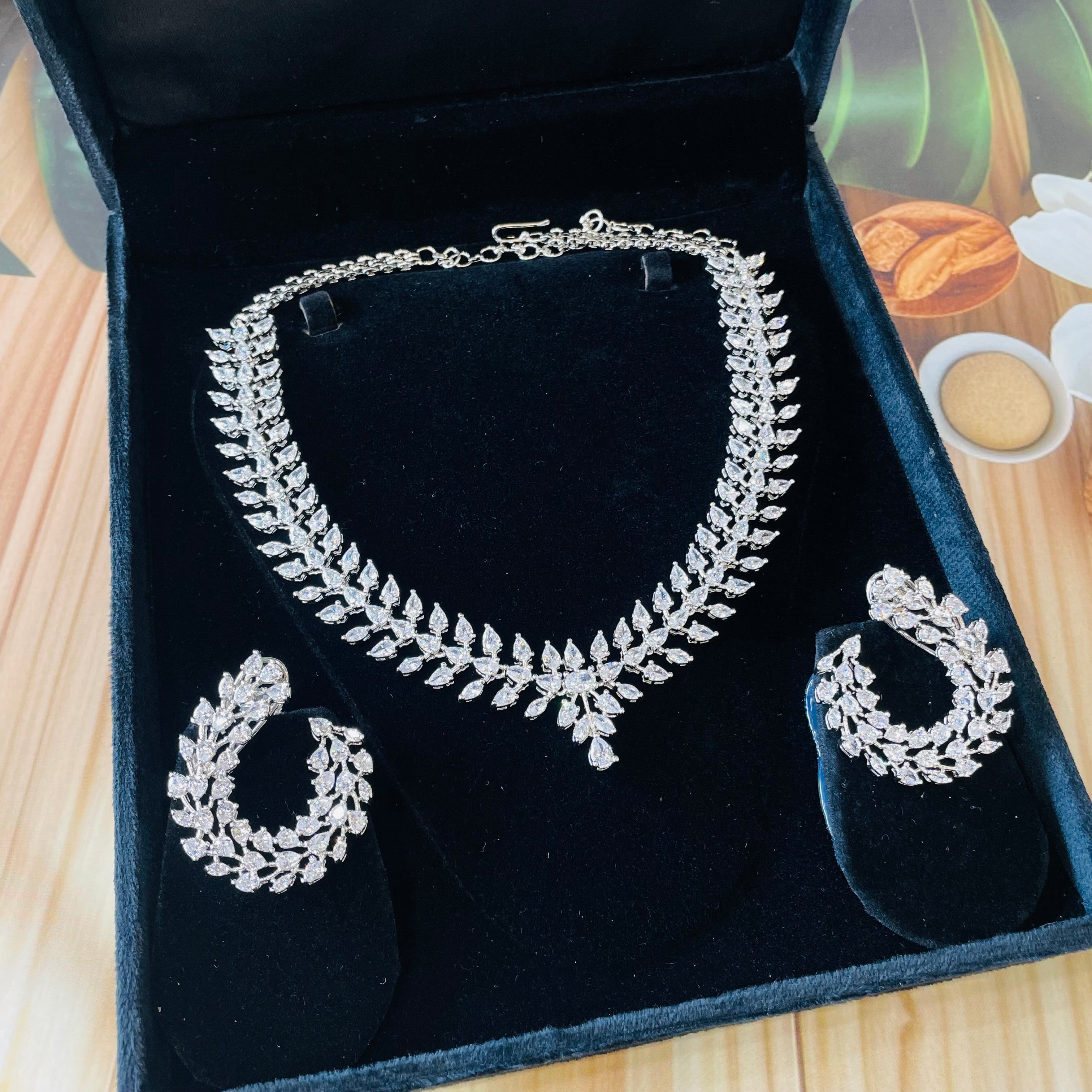 Ad Harper Neckpiece