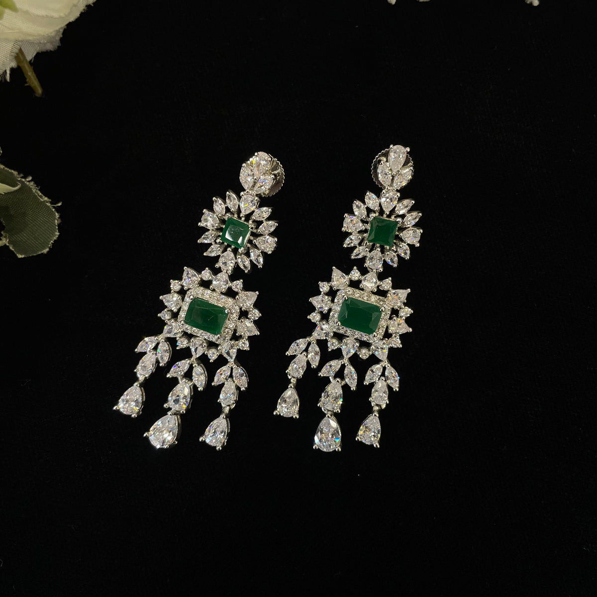 Mrinalika Neckpiece