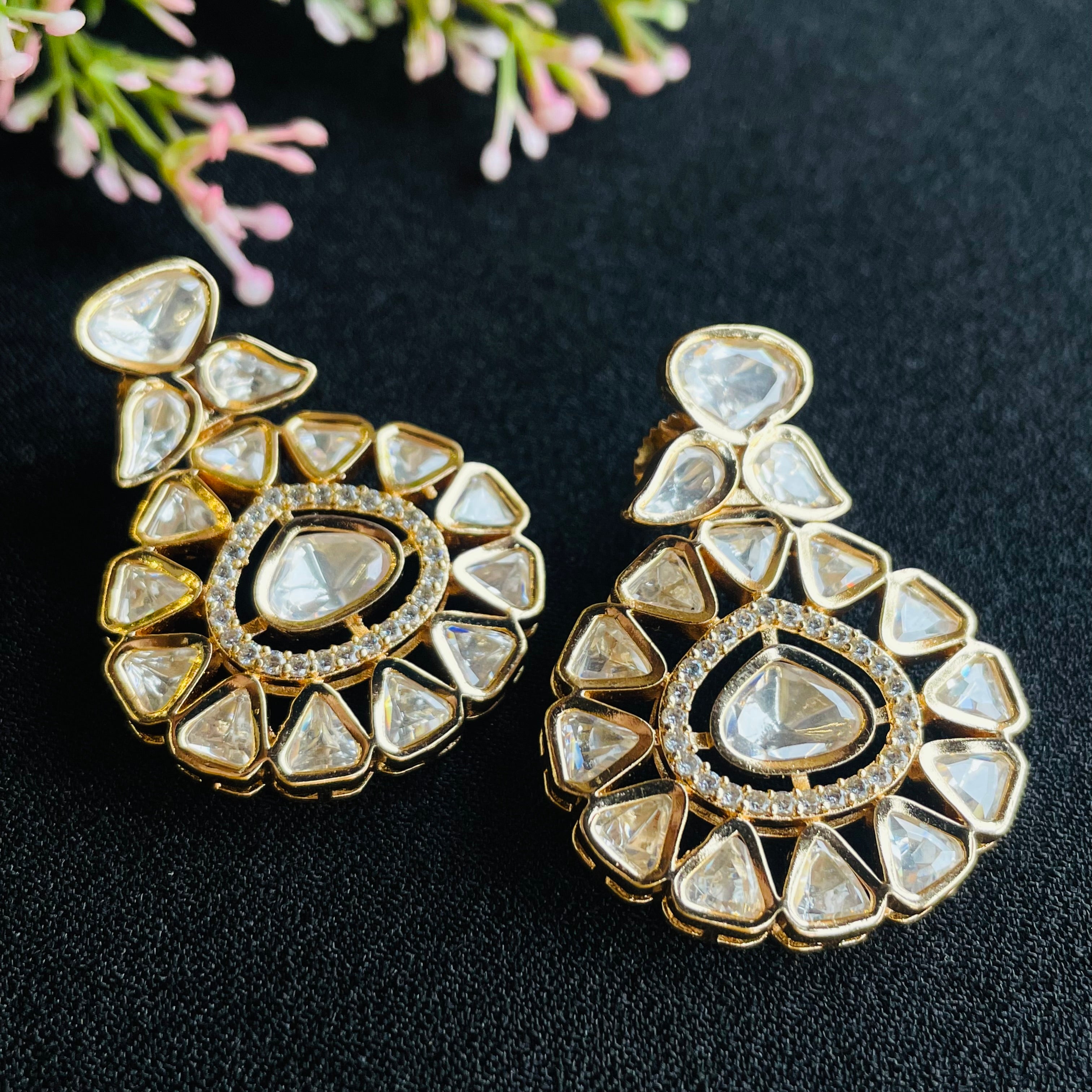 Nayaab Chhavvi Polki neckpiece