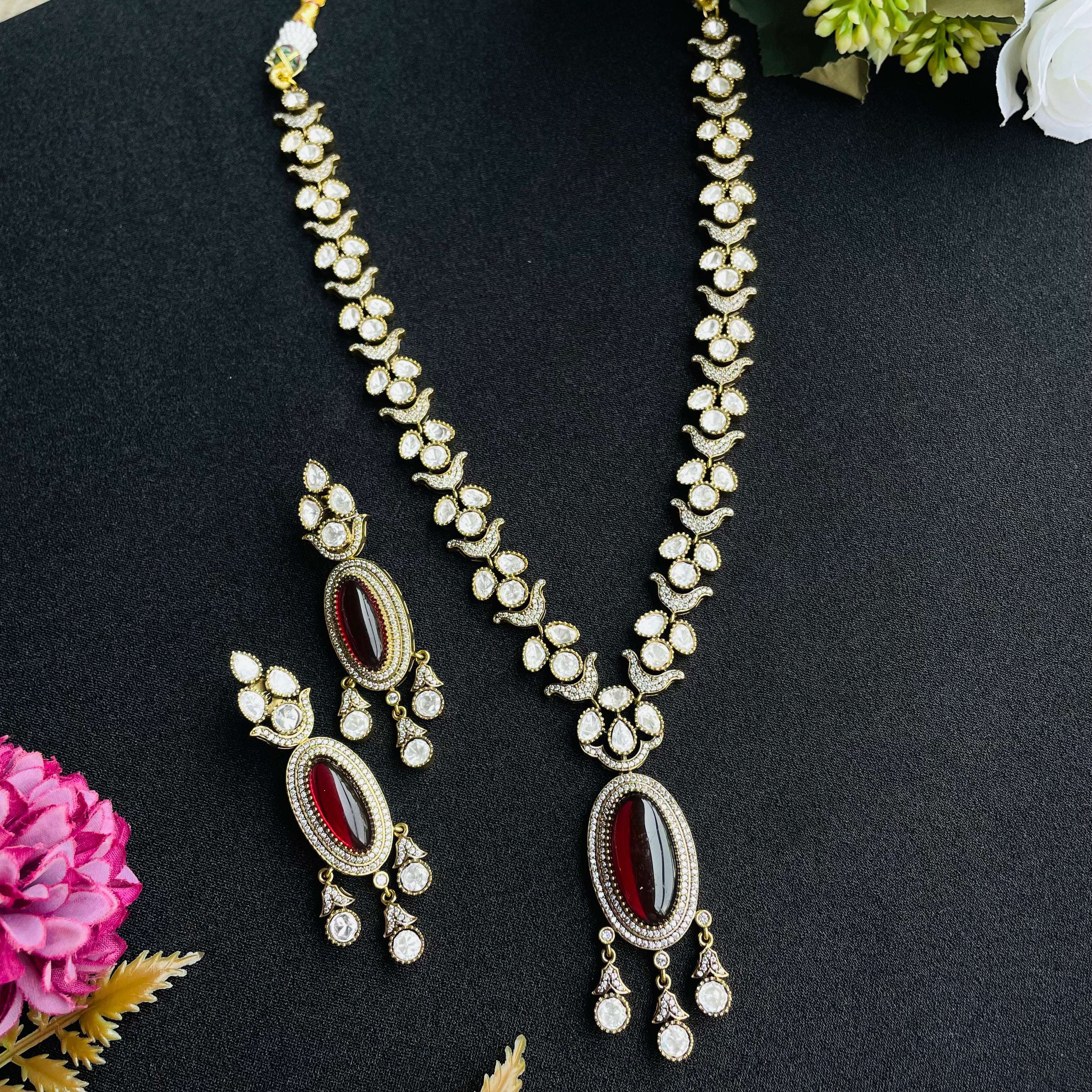 Nayaab Inaya Polki Neckpiece