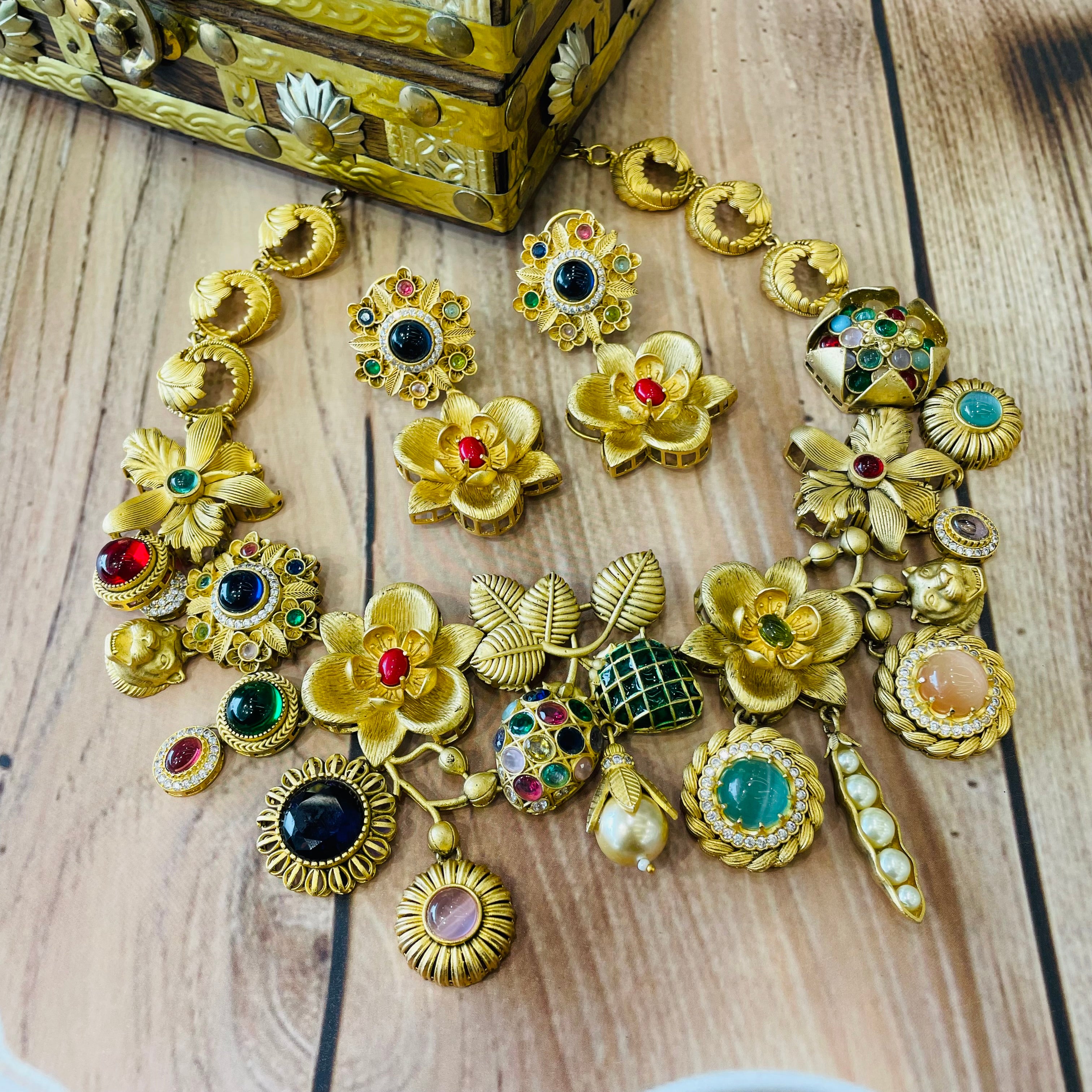 Nayaab Ayesha Polki Neckpiece
