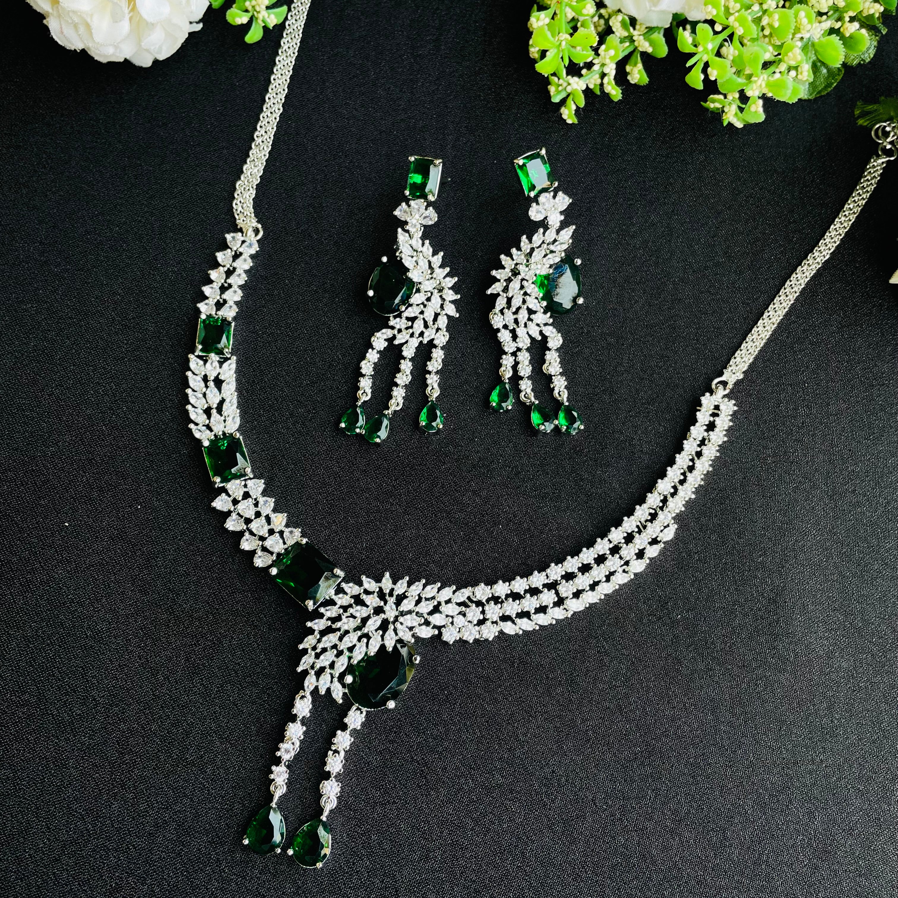 Ad Zarin Neckpiece