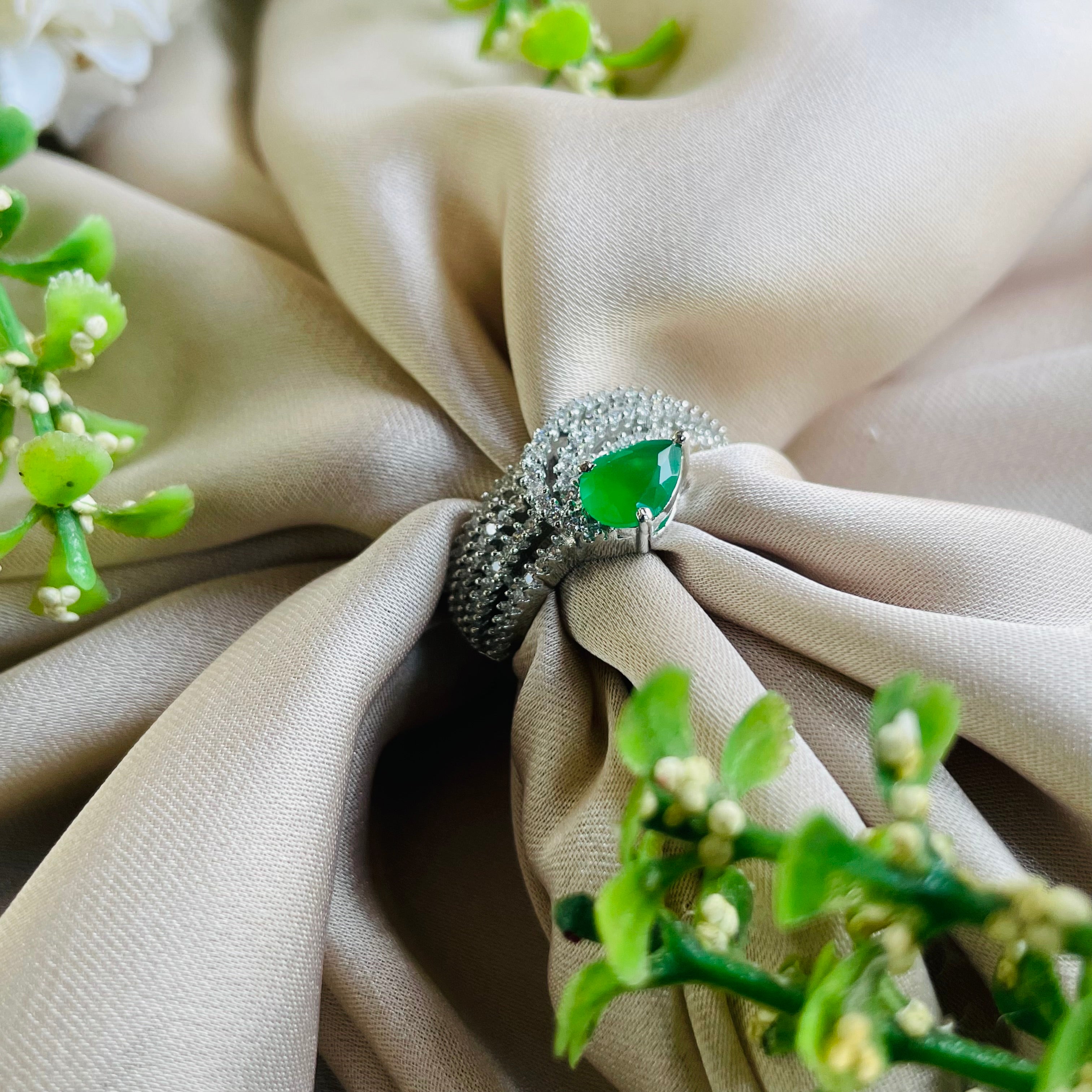 Ad Louisa ring adjustable