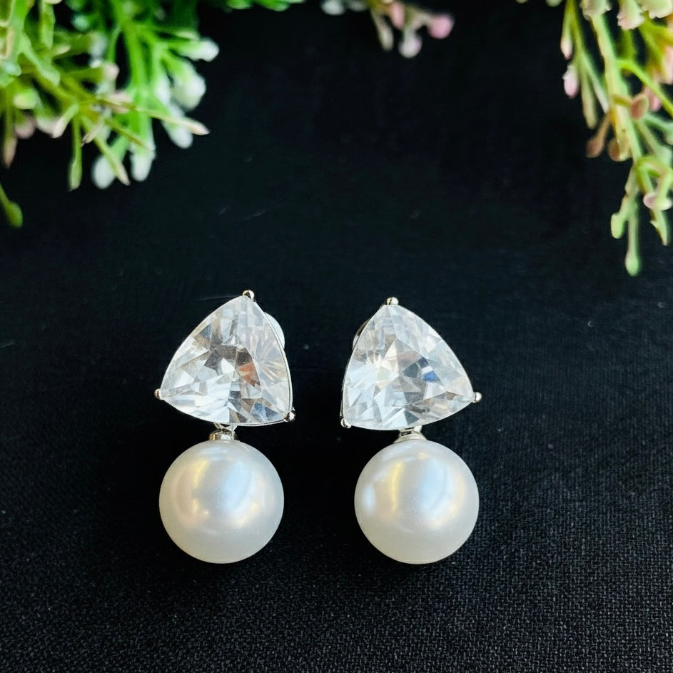 Ad Lisa pearl Studs