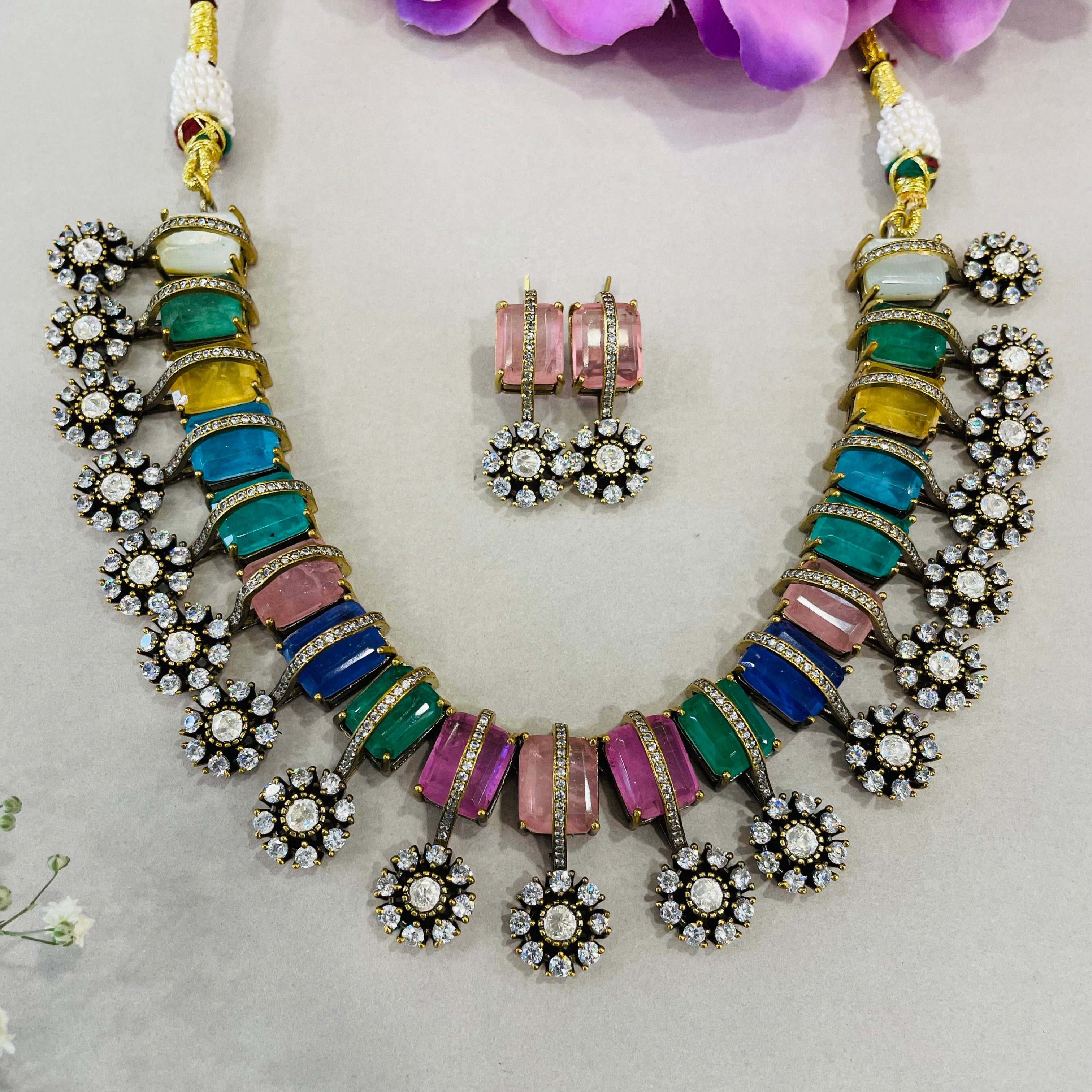 Nayaab Zarrin-Panna neckpiece