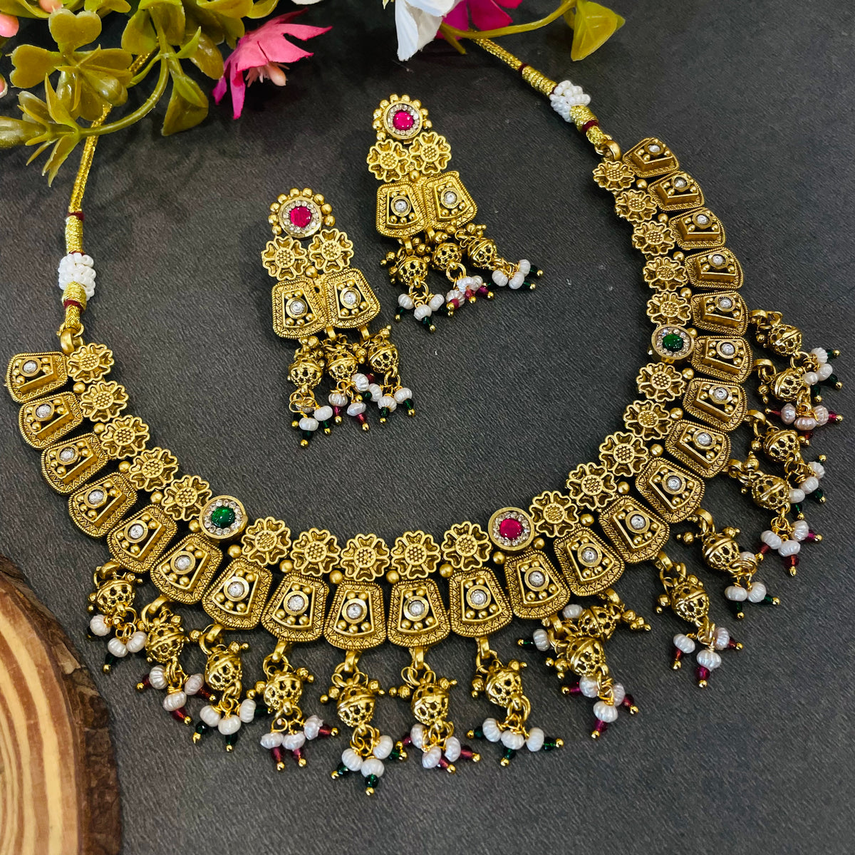 Rajhansini Neckpiece