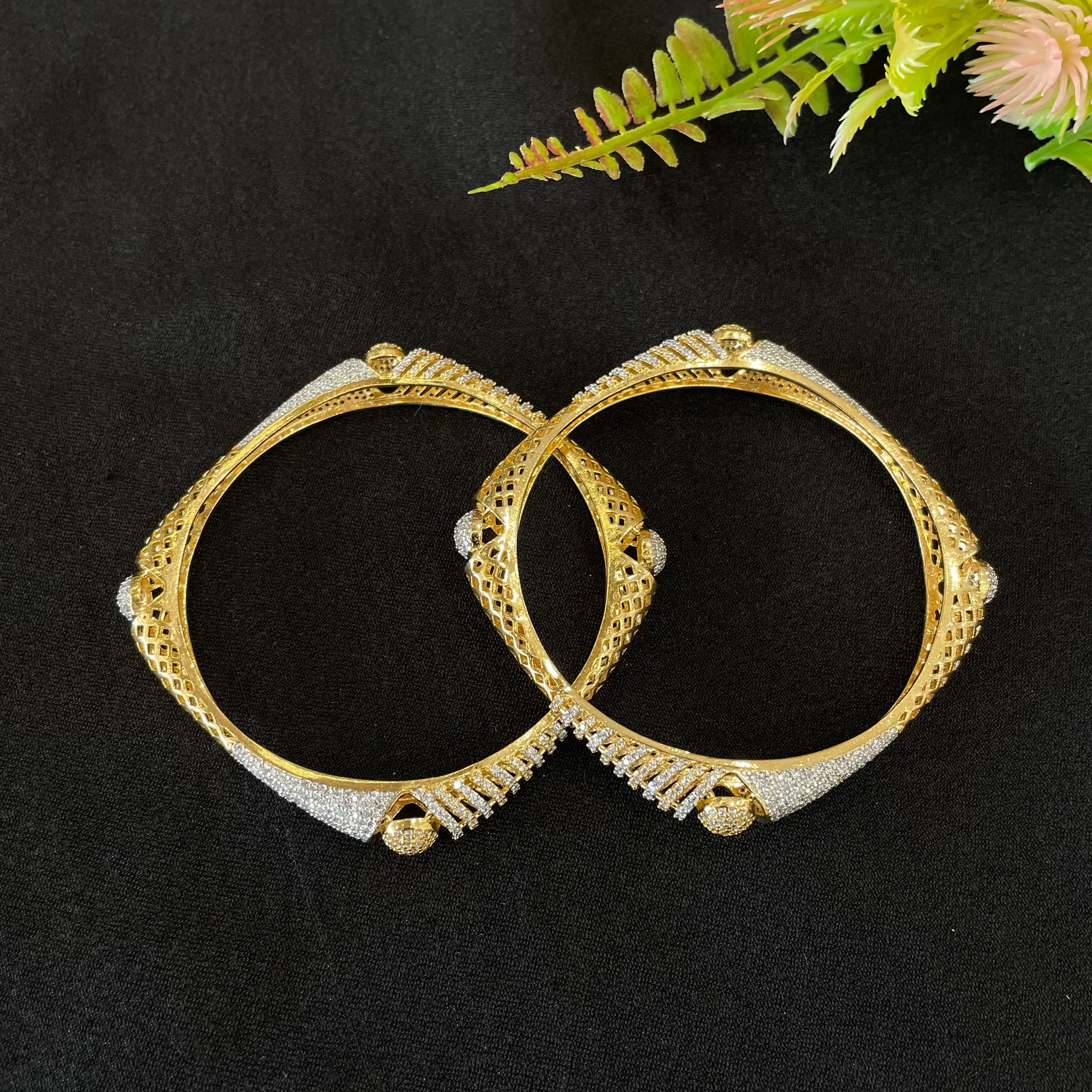 AD Kiyana Bangles