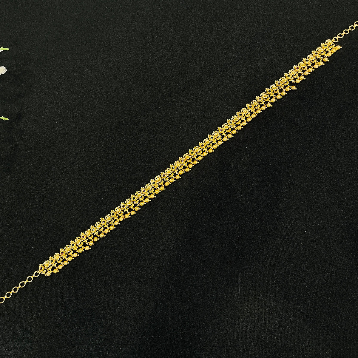 Kesarika Neckpiece