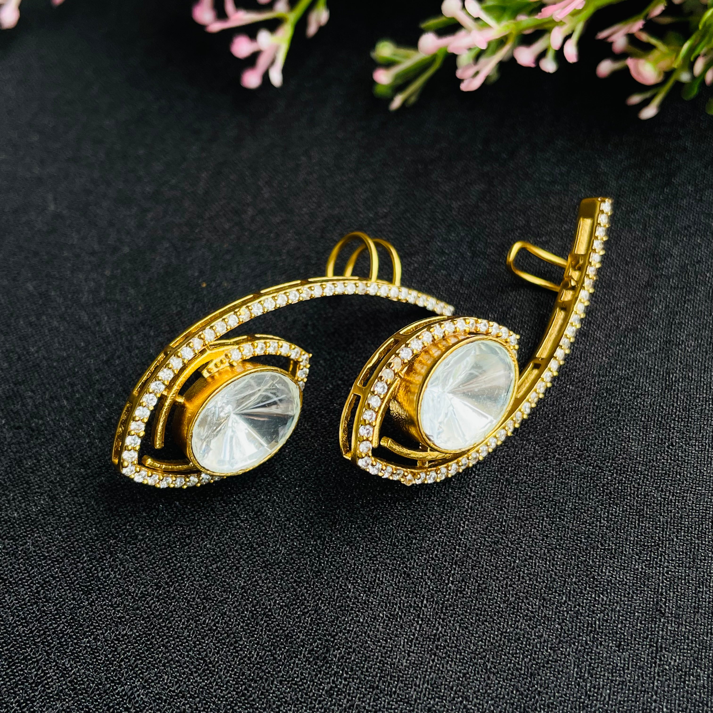 Nayaab Aera Polki Earcuff