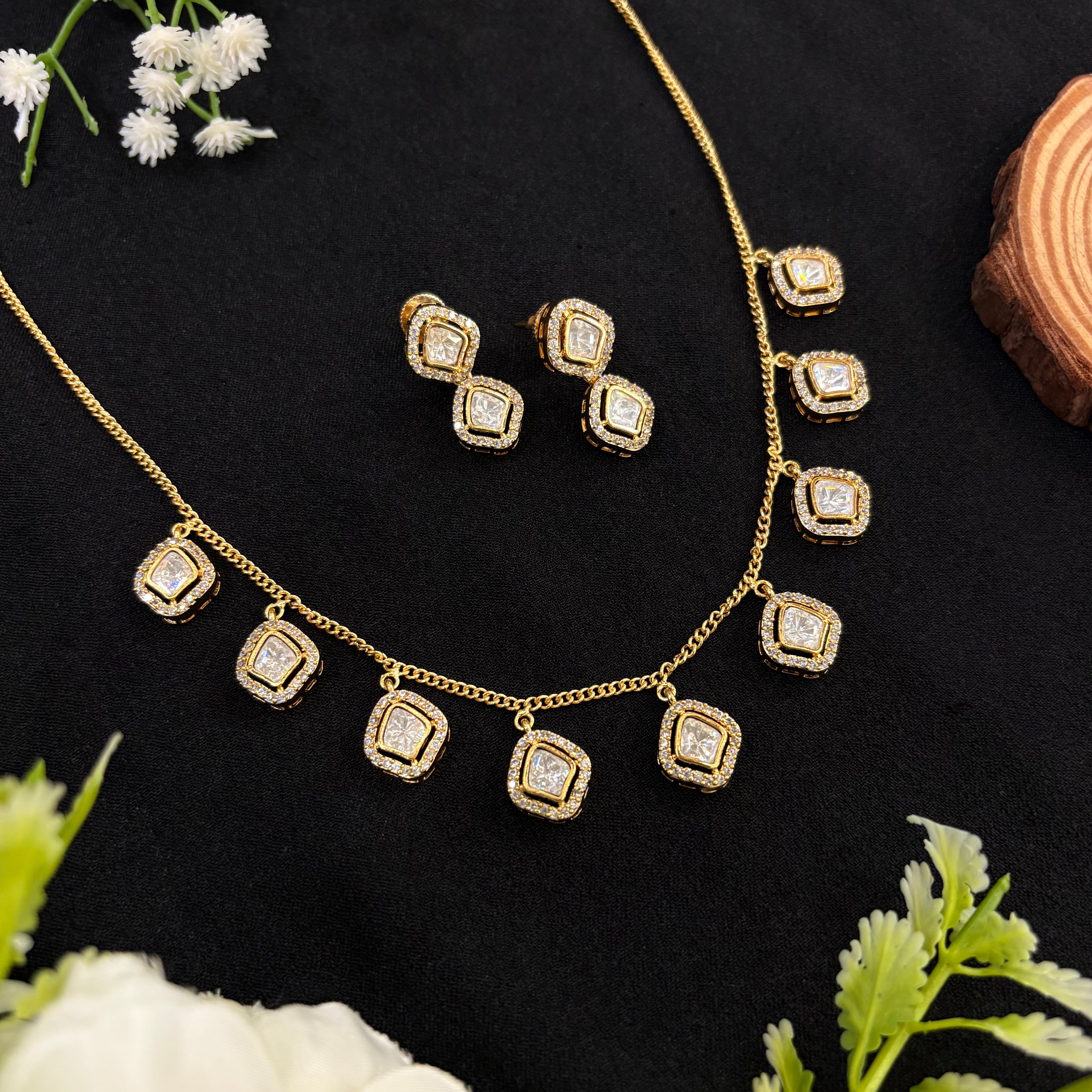 Riddhima Neckpiece