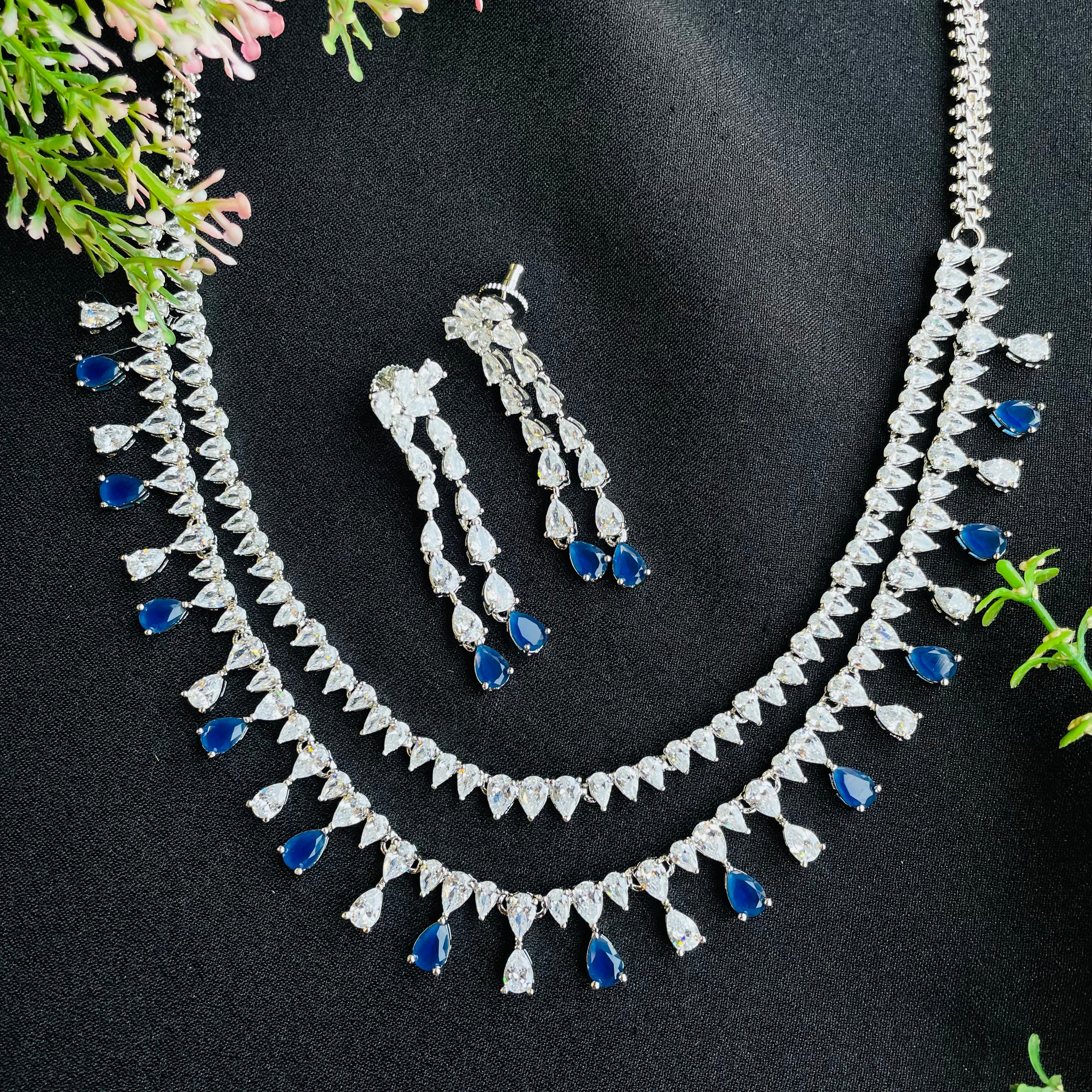 Ad jivika neckpiece