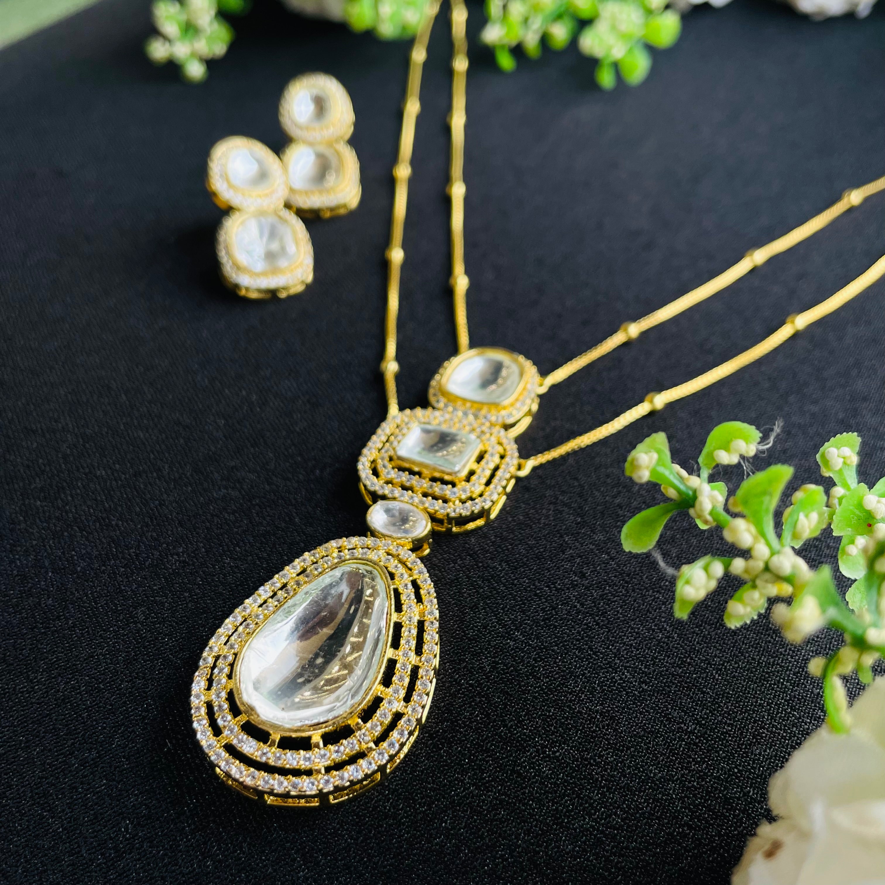Nayaab Mahi Polki Pendant Neckpiece
