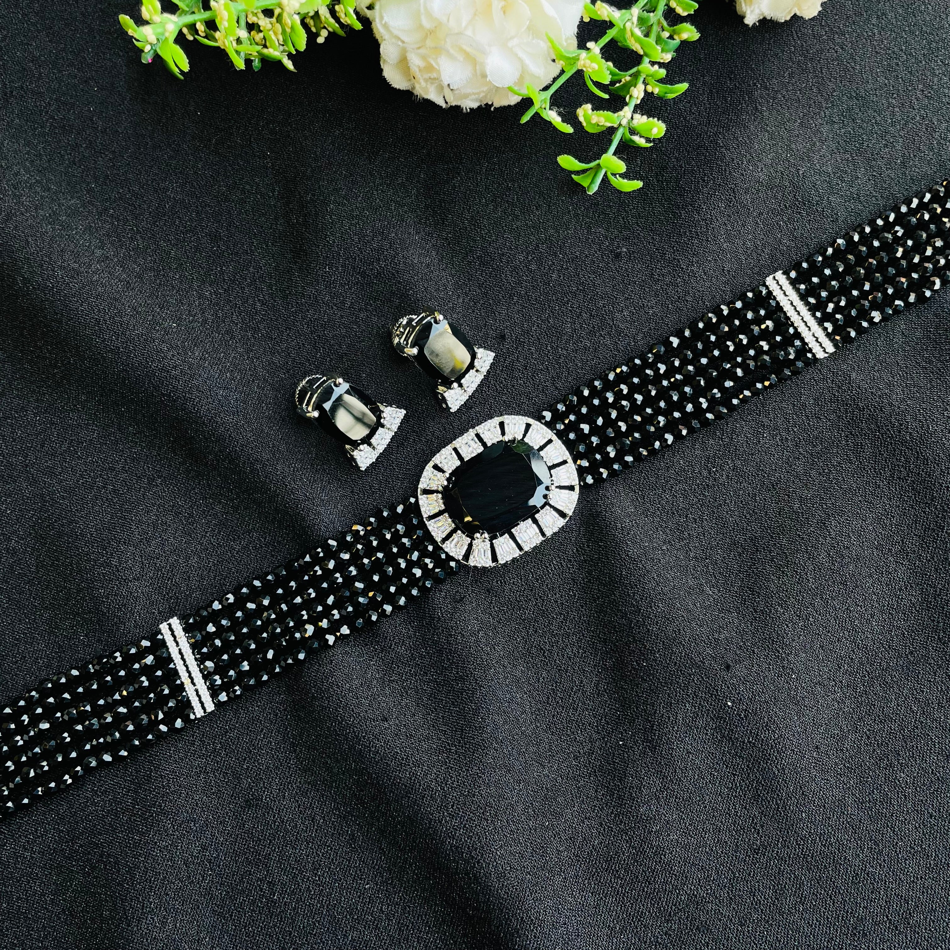Ad Leilani Choker