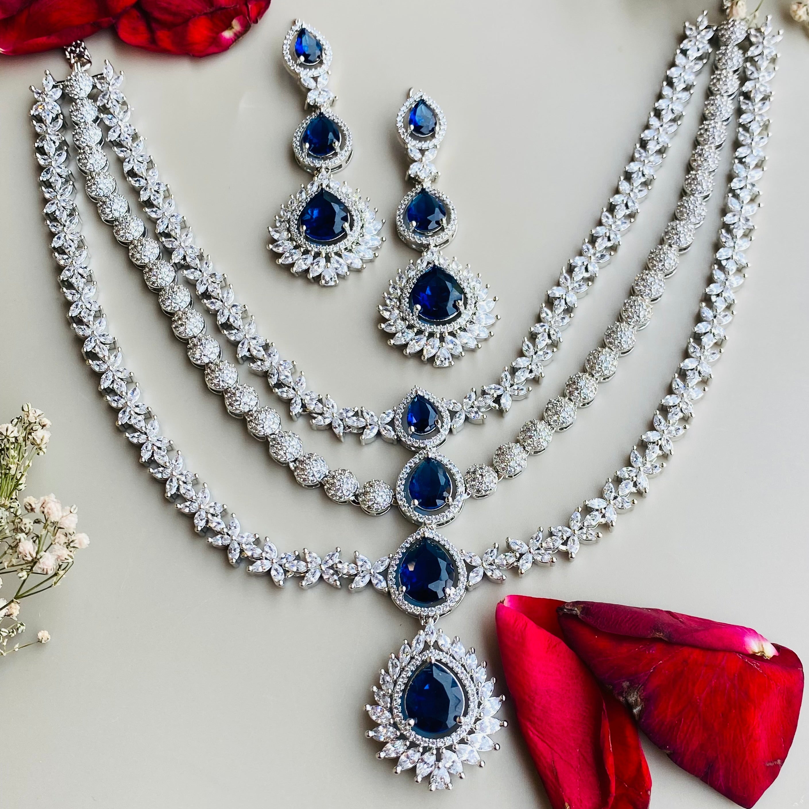 Ad Billie neckpiece