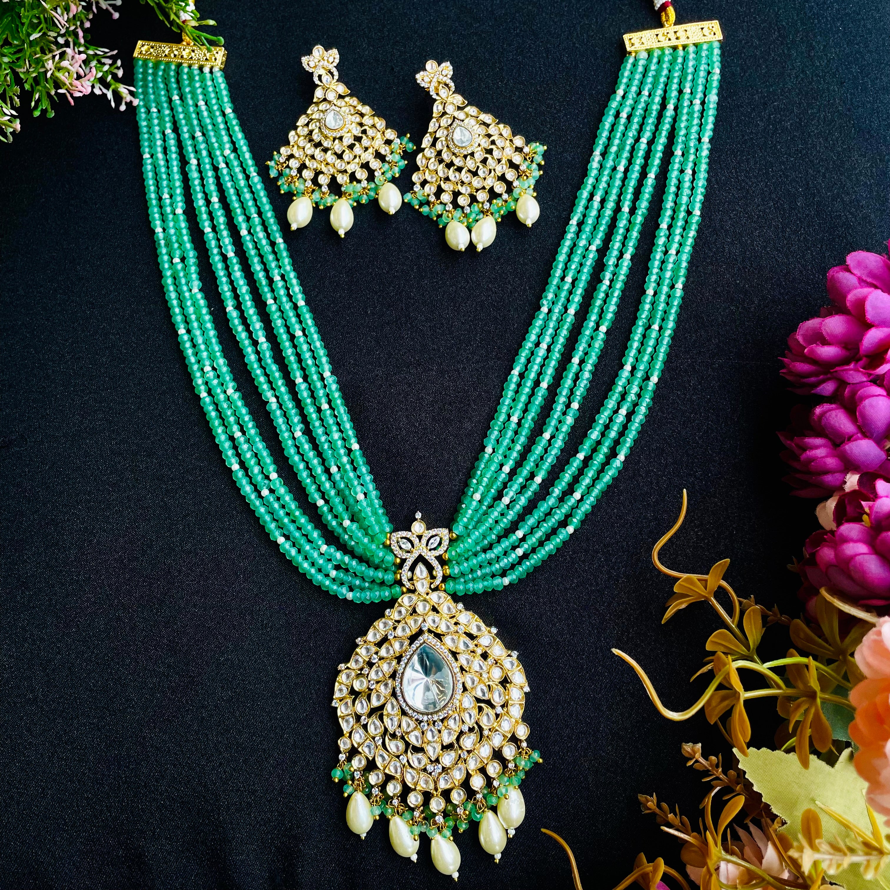 Nayaab Eshani Neckpiece