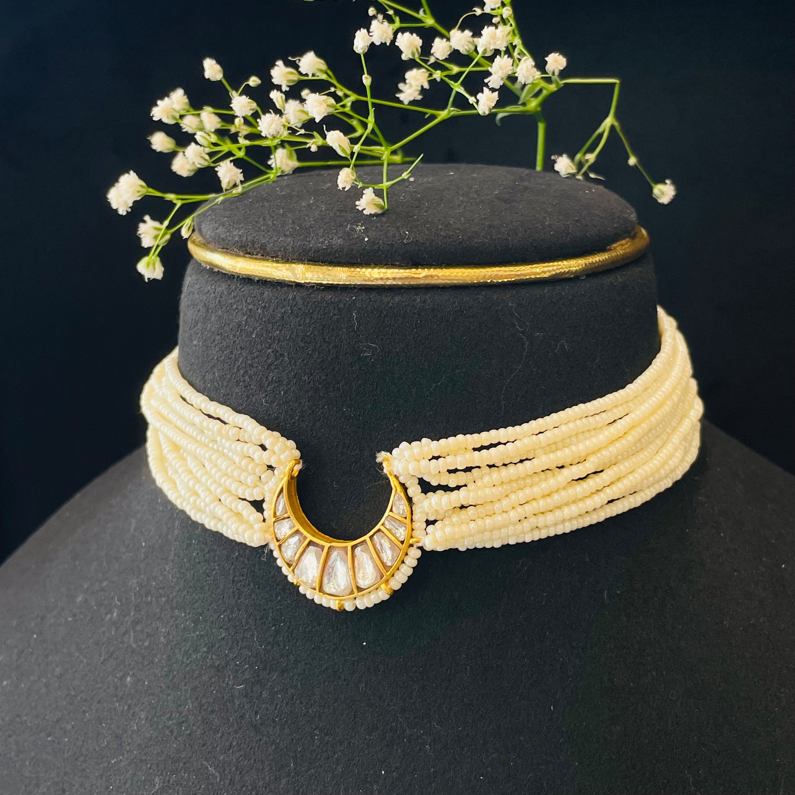 Nayaab Miraya Choker