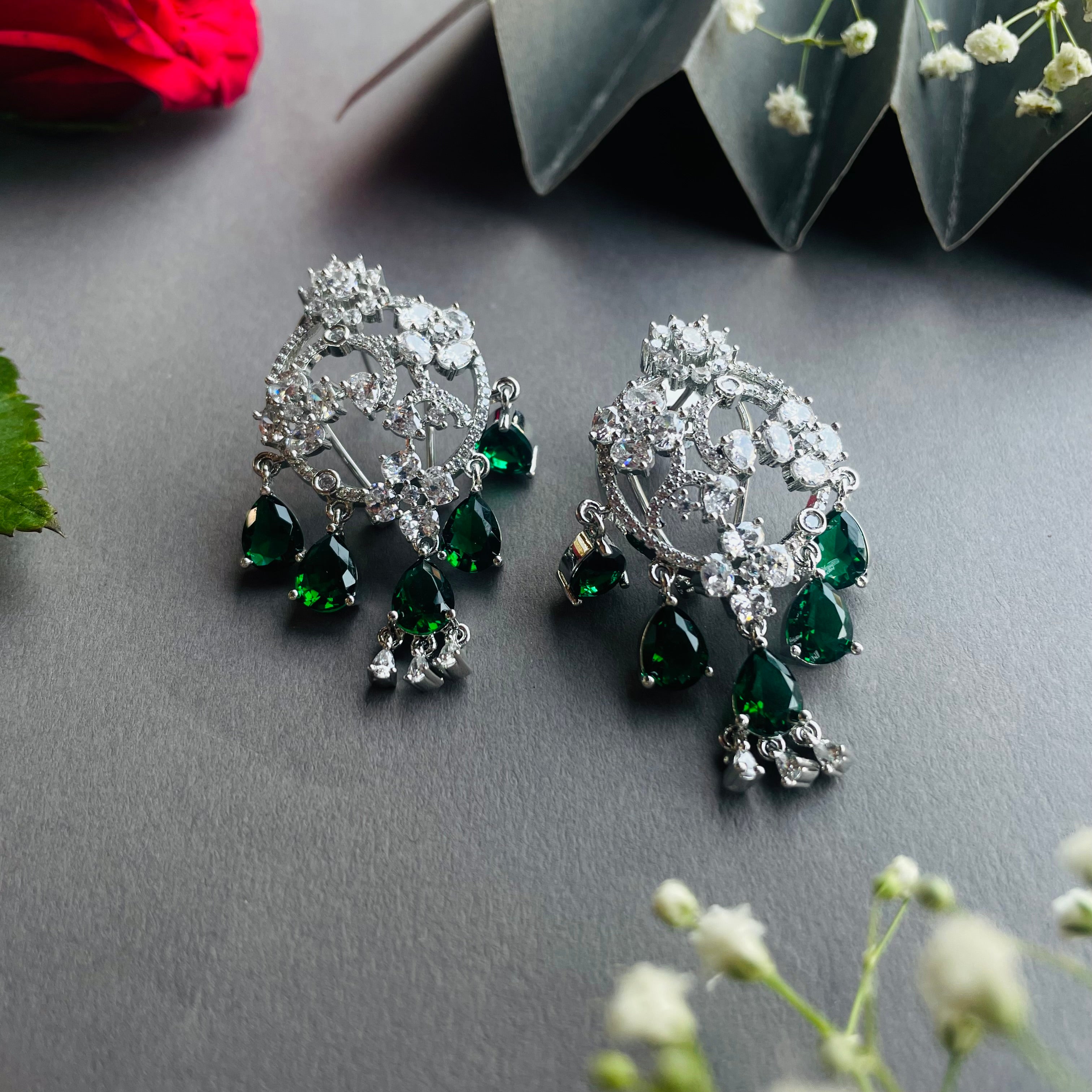 Ad Avika earrings