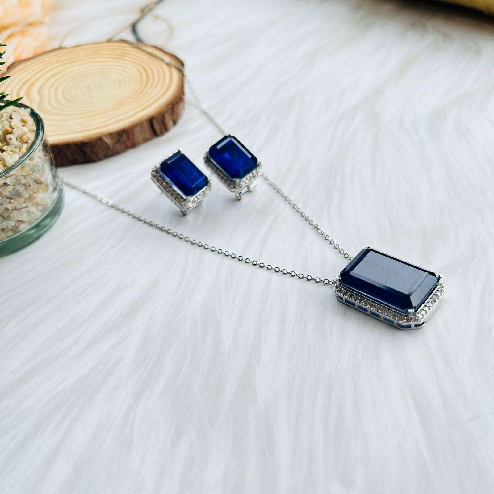 Doublet Stone Neckpiece