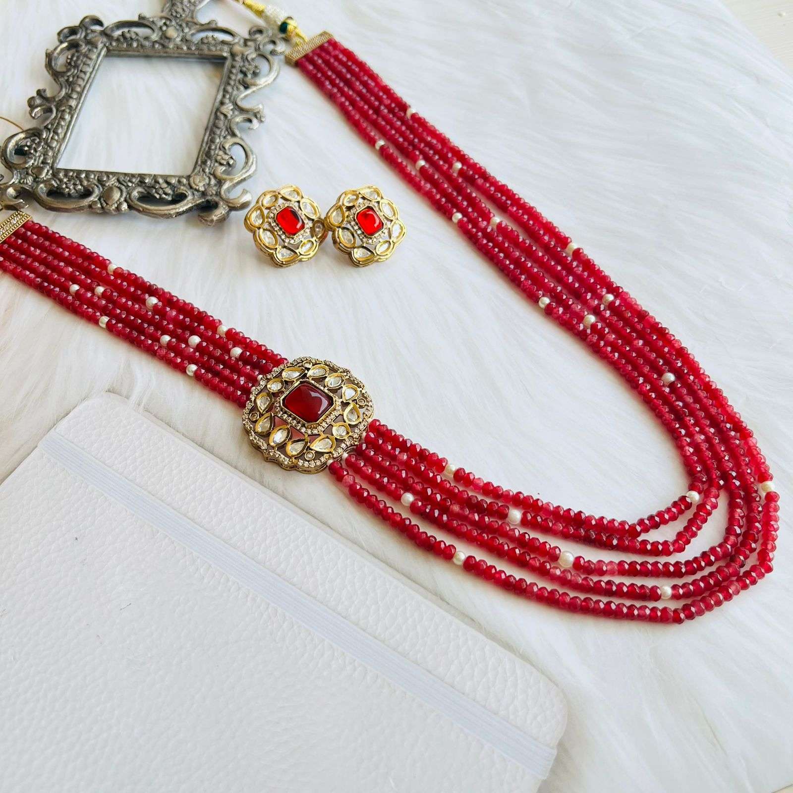nayaab long neckpiece