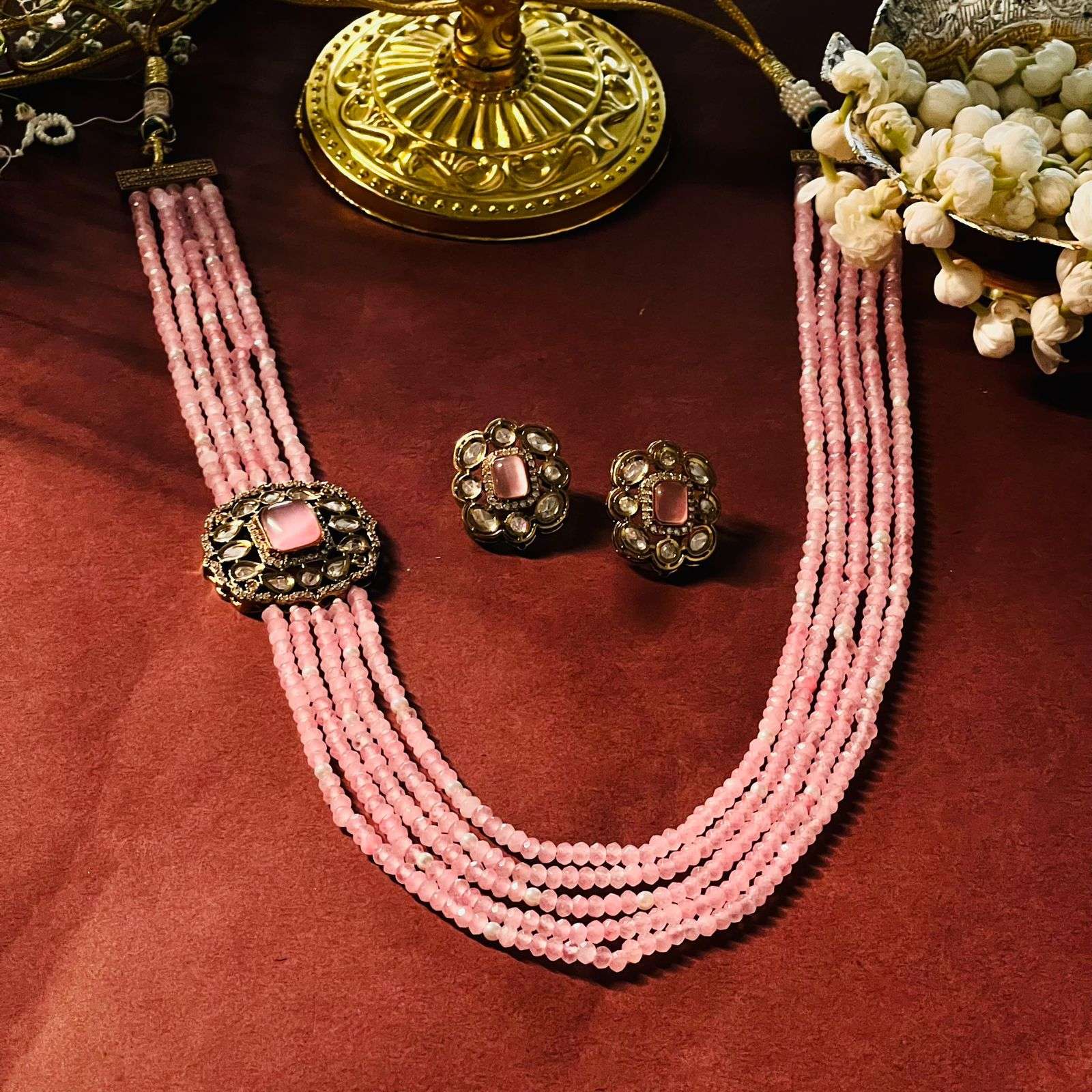 nayaab long neckpiece