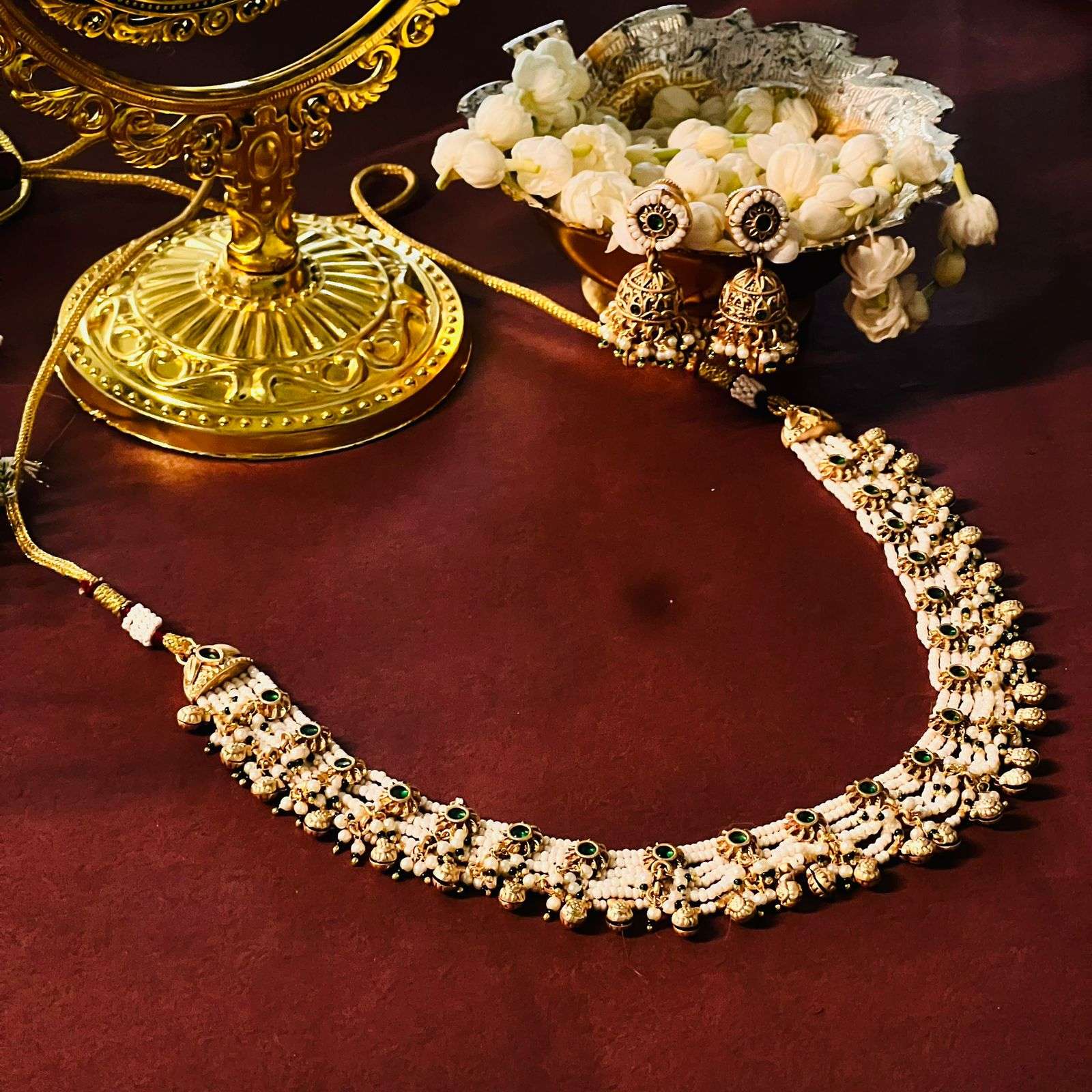 nayaab moira neckpiece
