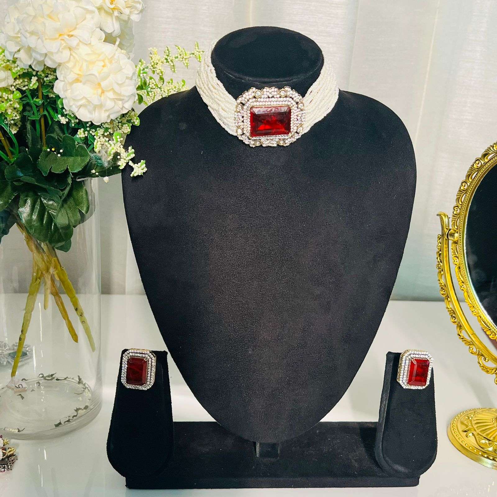 Nayaab heer choker