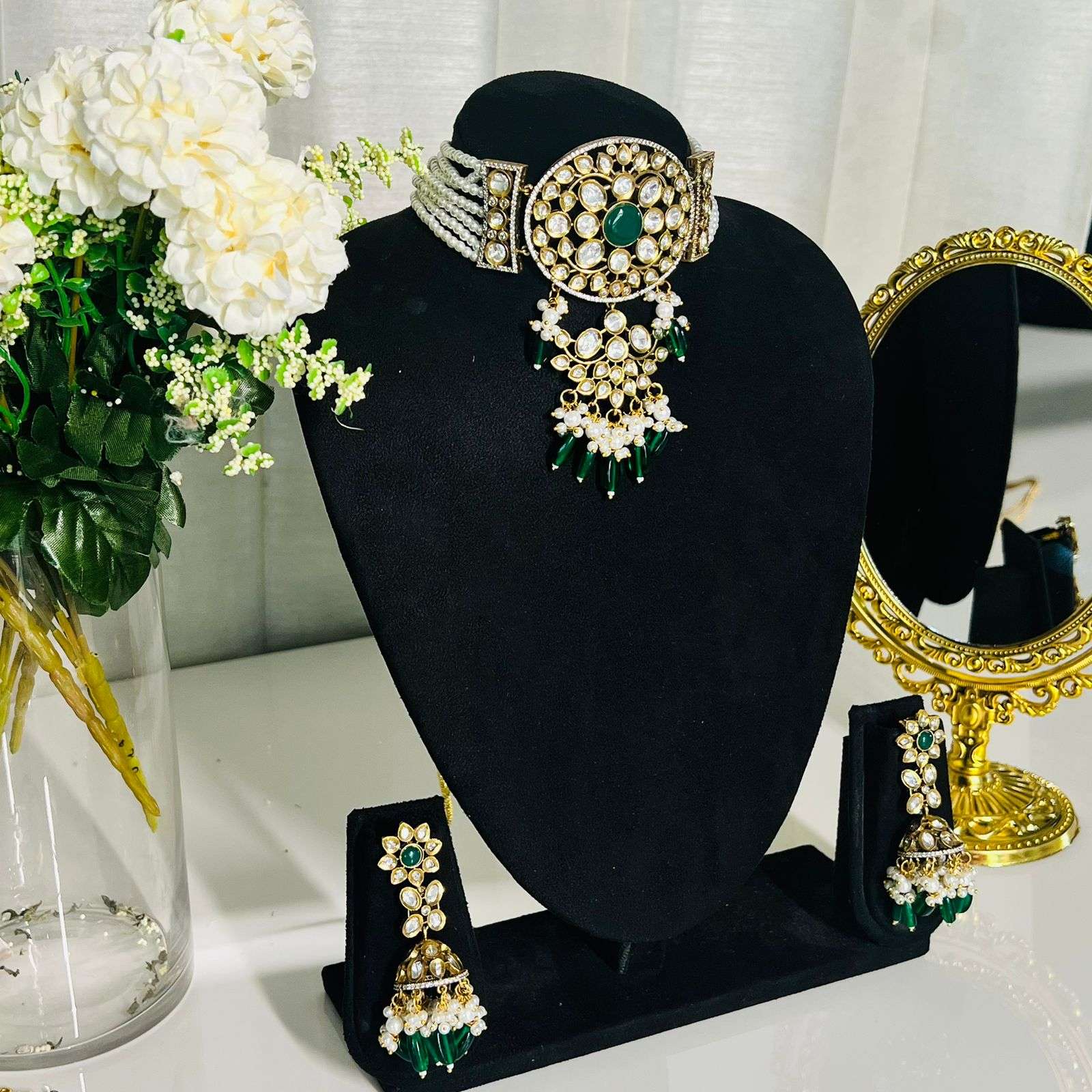 Nayaab shanaya choker