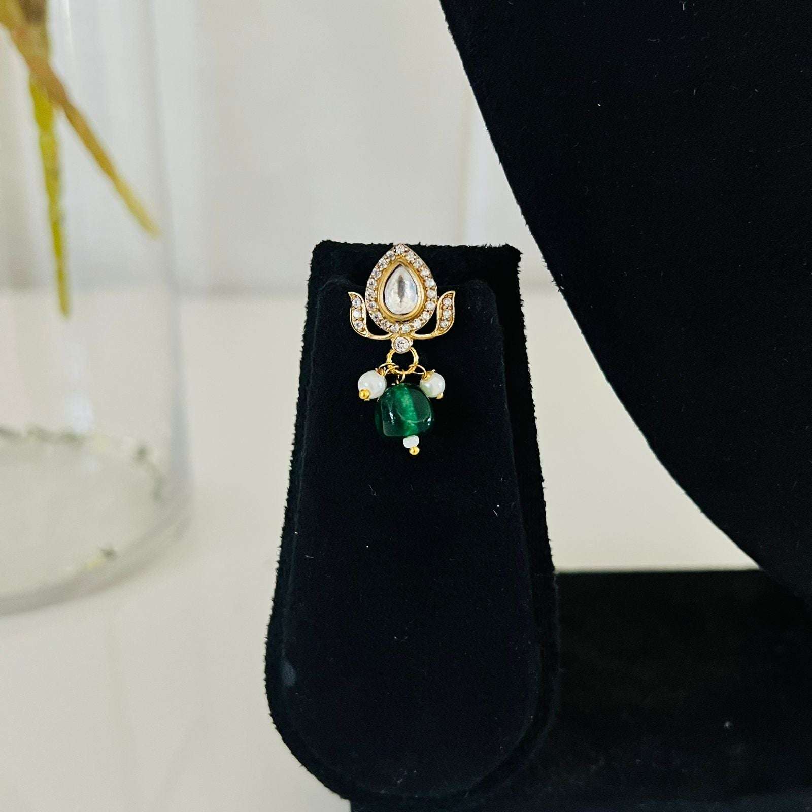 nayaab zainab neckpiece