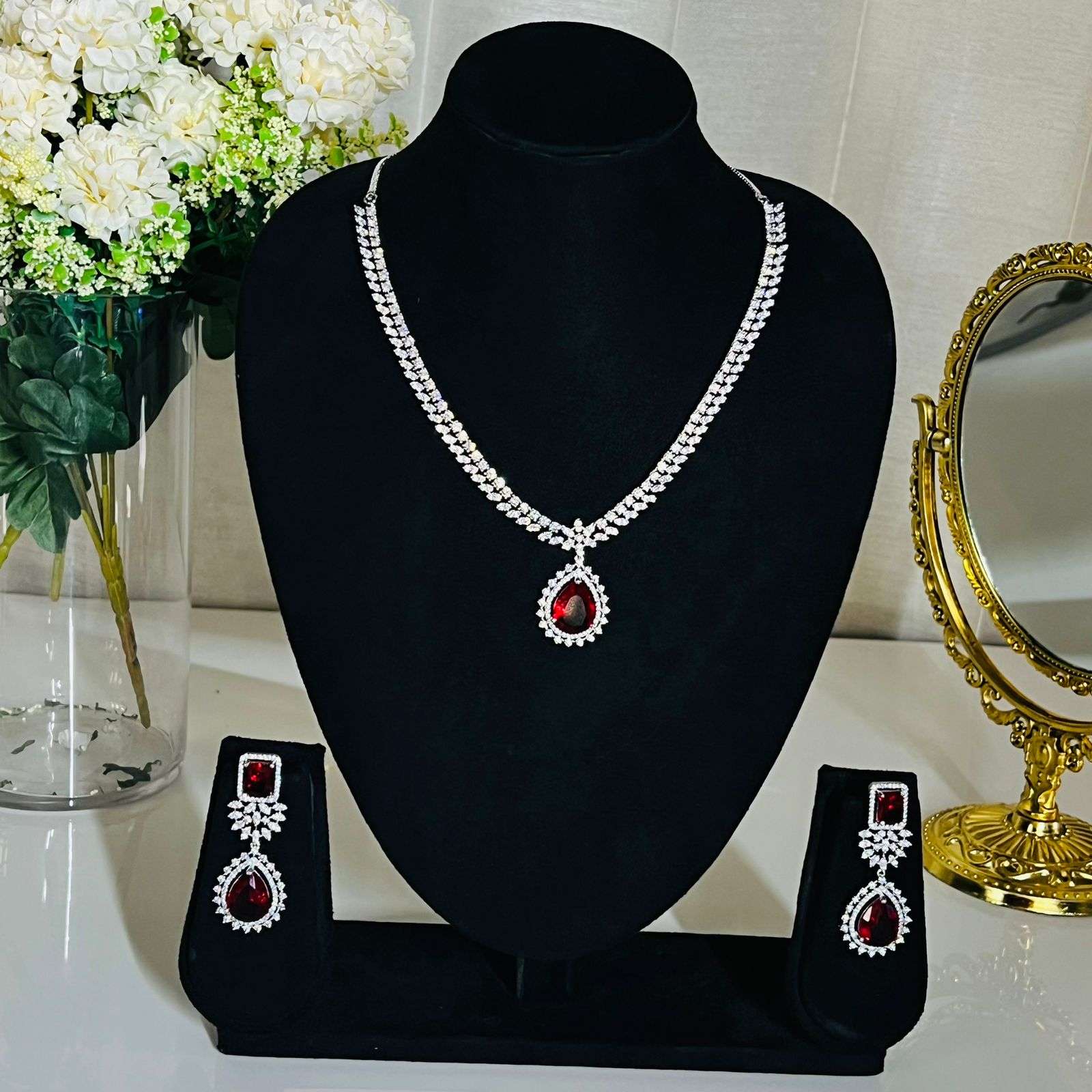 Ad Anaysha neckpiece