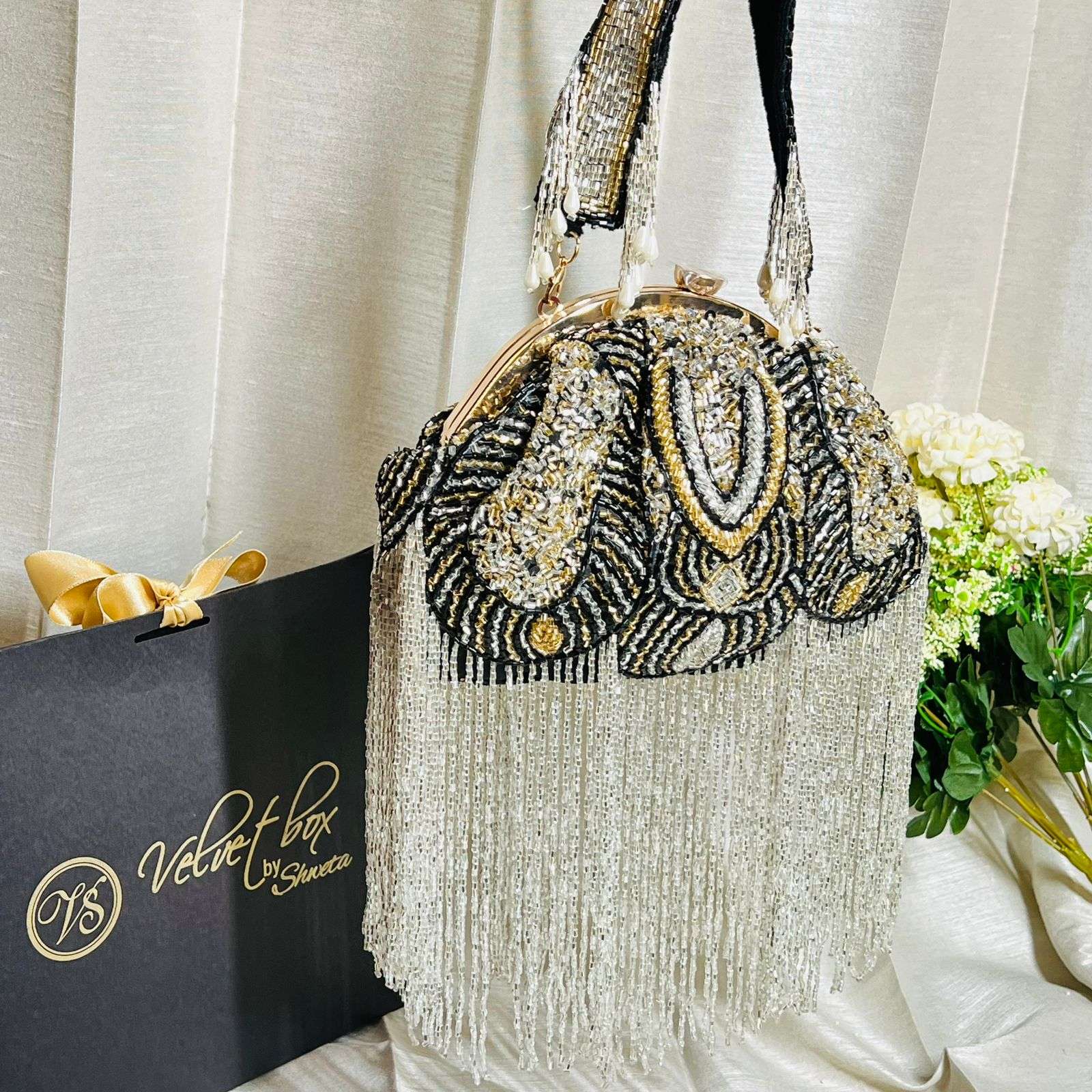 vs nora bag