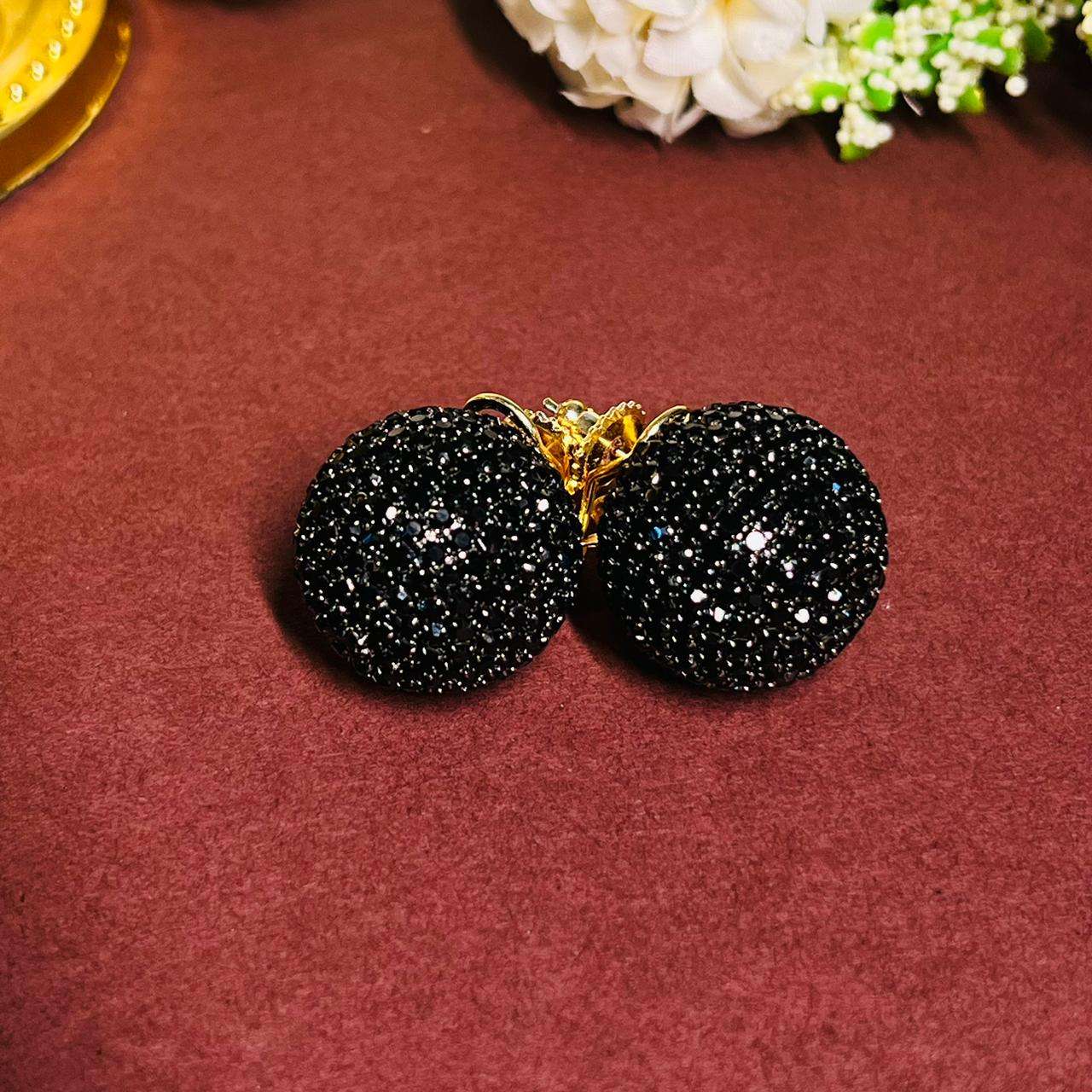 Layla glitter pearl studs