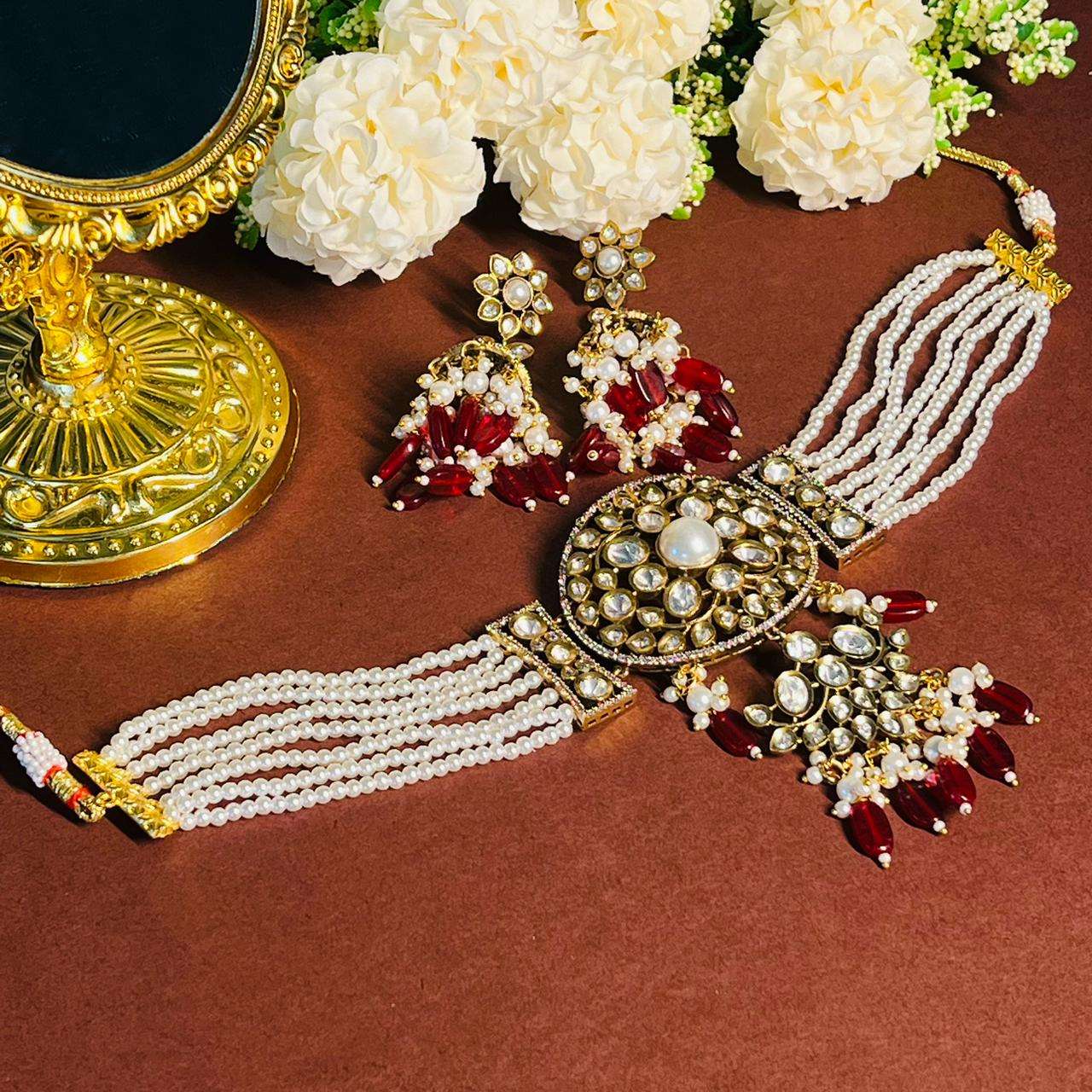 Nayaab shanaya choker