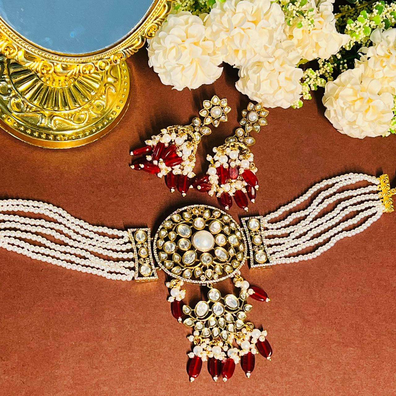 Nayaab shanaya choker