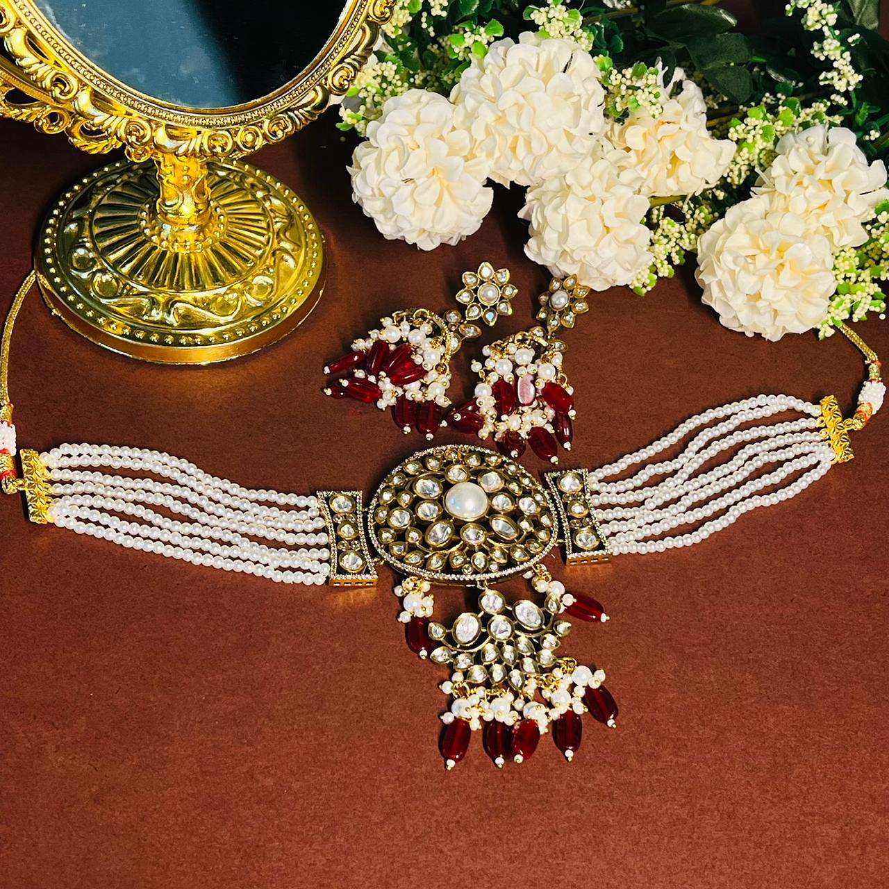 Nayaab shanaya choker