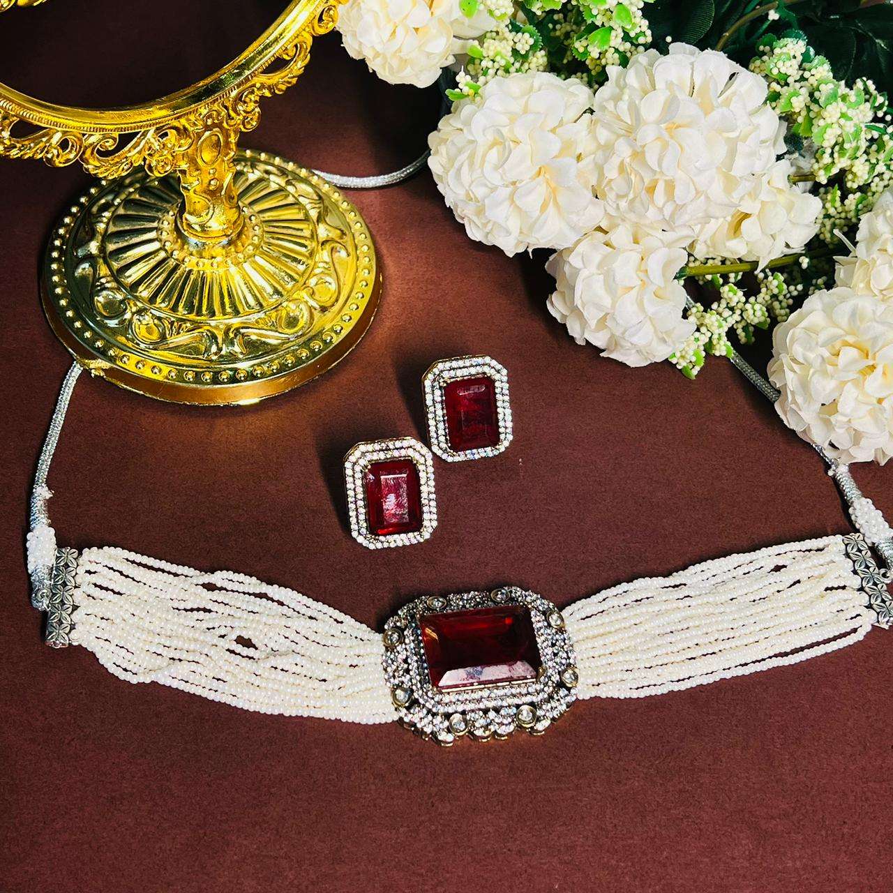 Nayaab heer choker