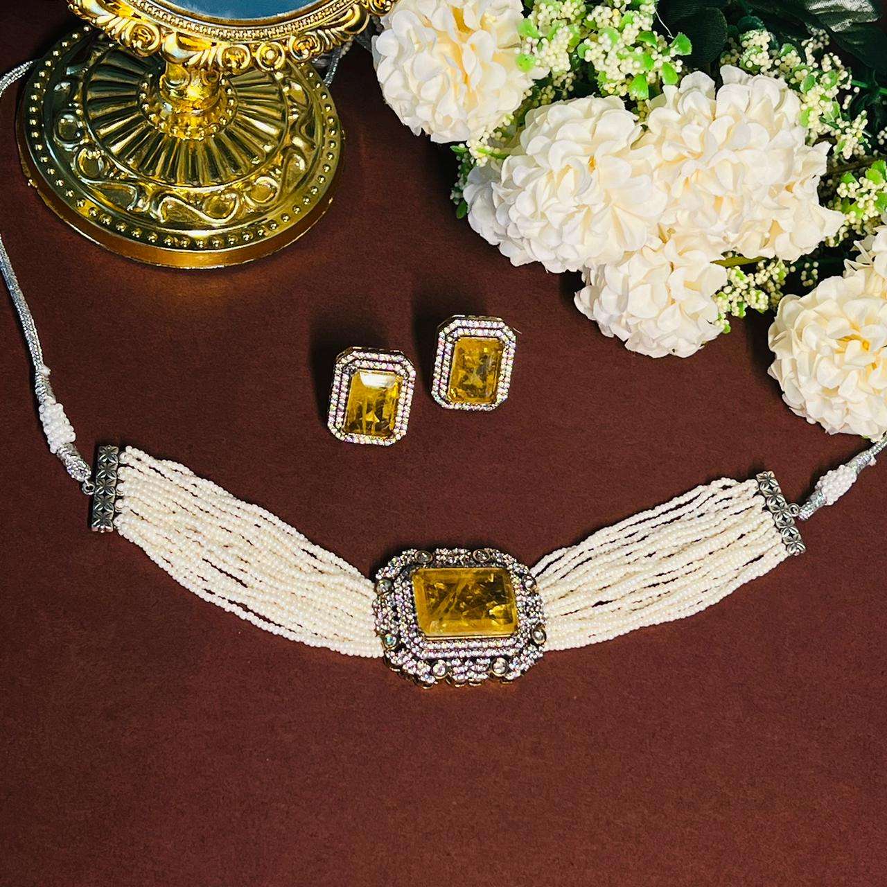 Nayaab heer choker