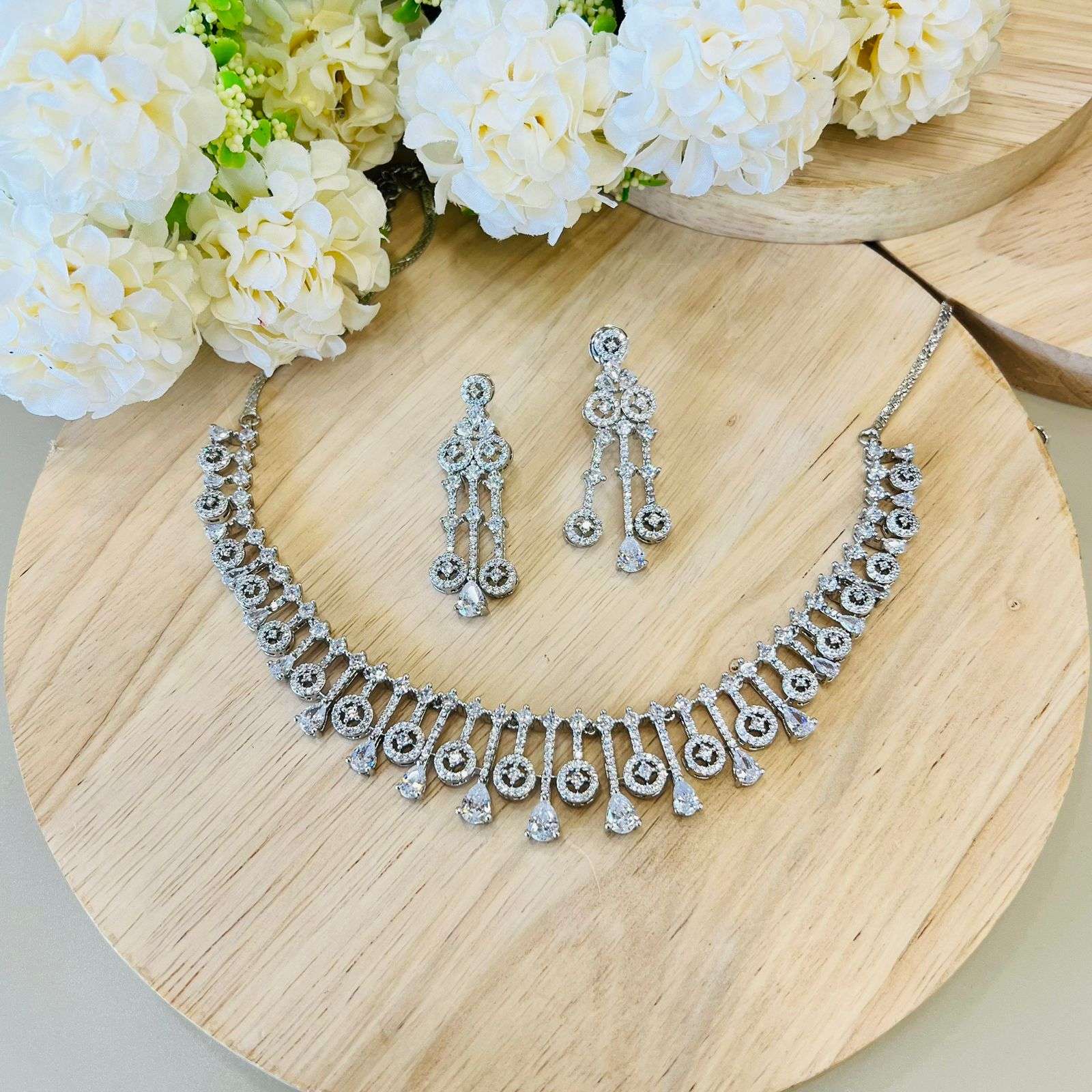 ayesha ad neckpiece