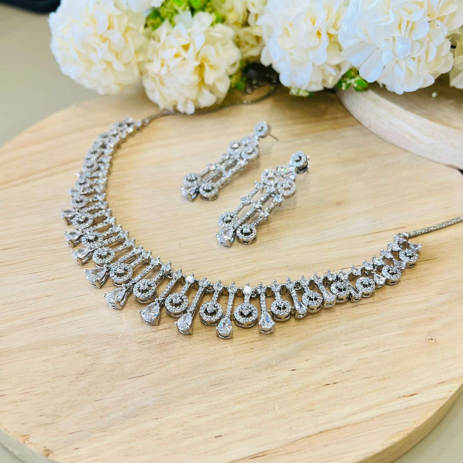 ayesha ad neckpiece