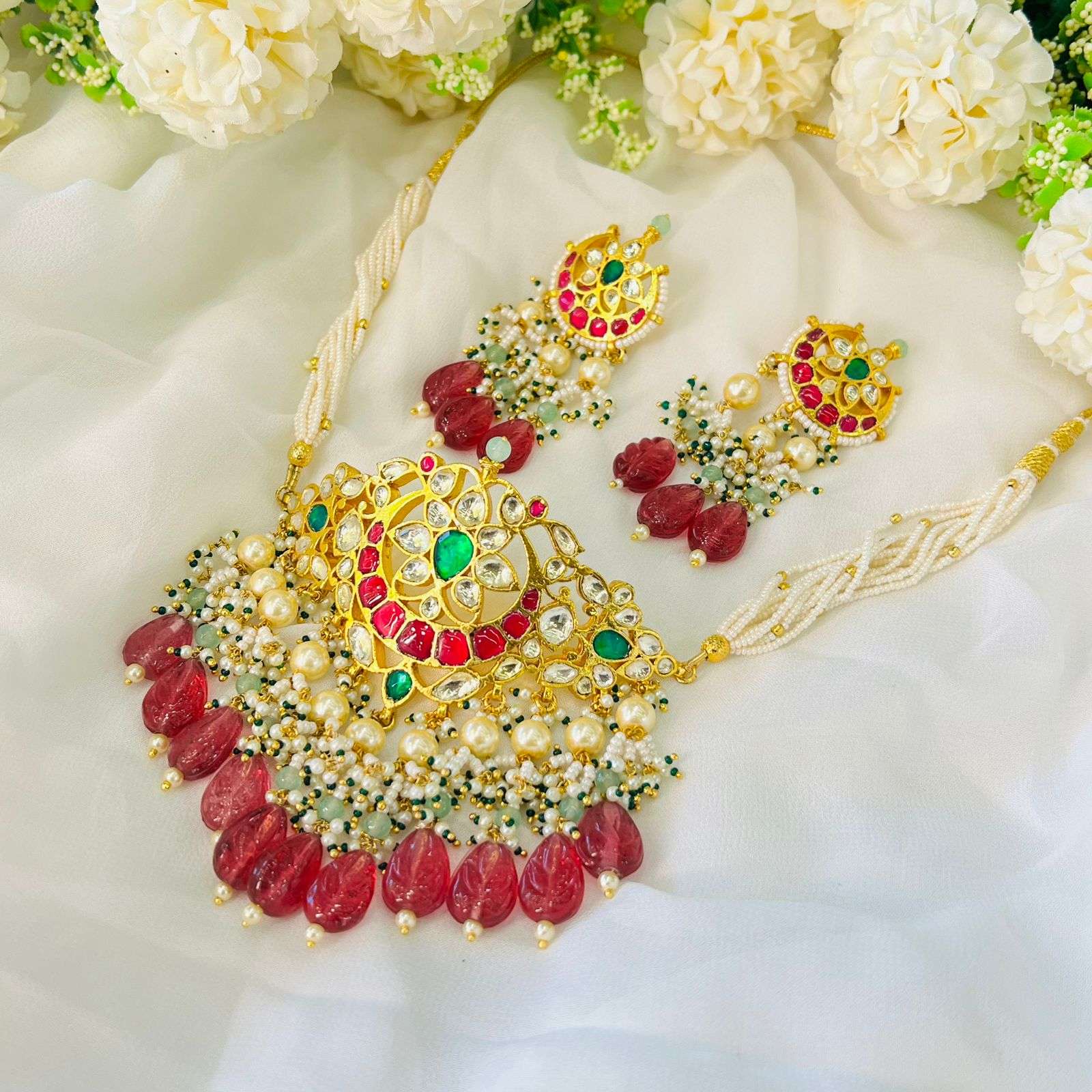 Nayaab Sulekha Polki choker