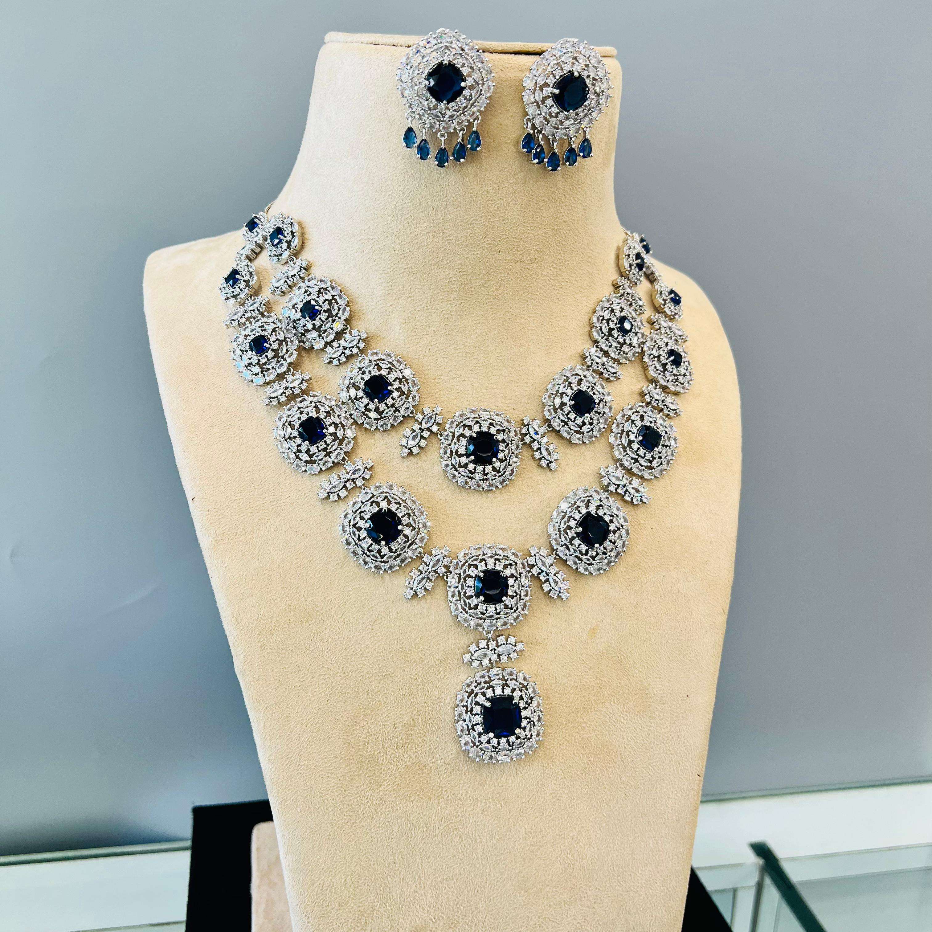 Zoya ad Neckpiece Velvet box by Shweta