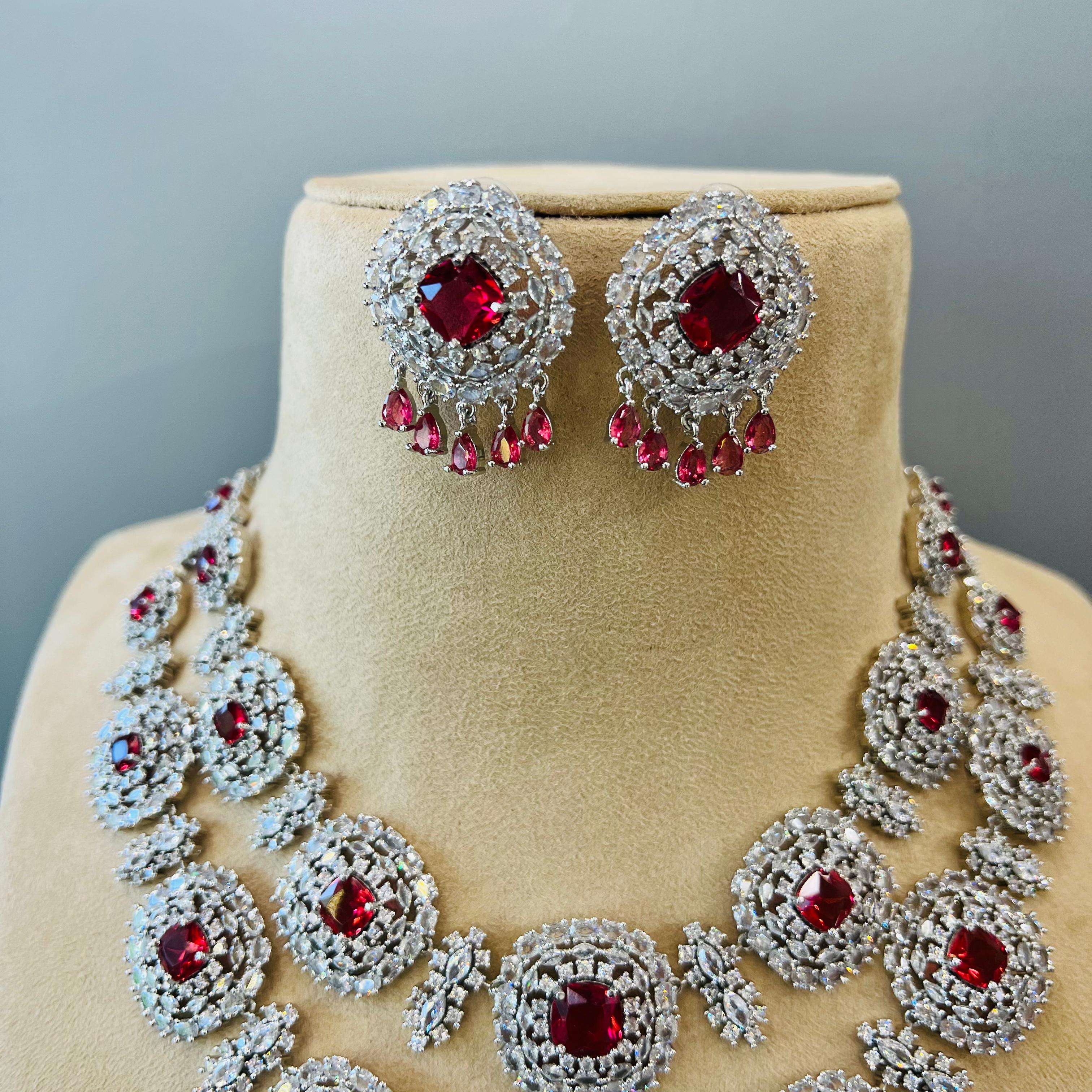 Zoya ad Neckpiece Velvet box by Shweta