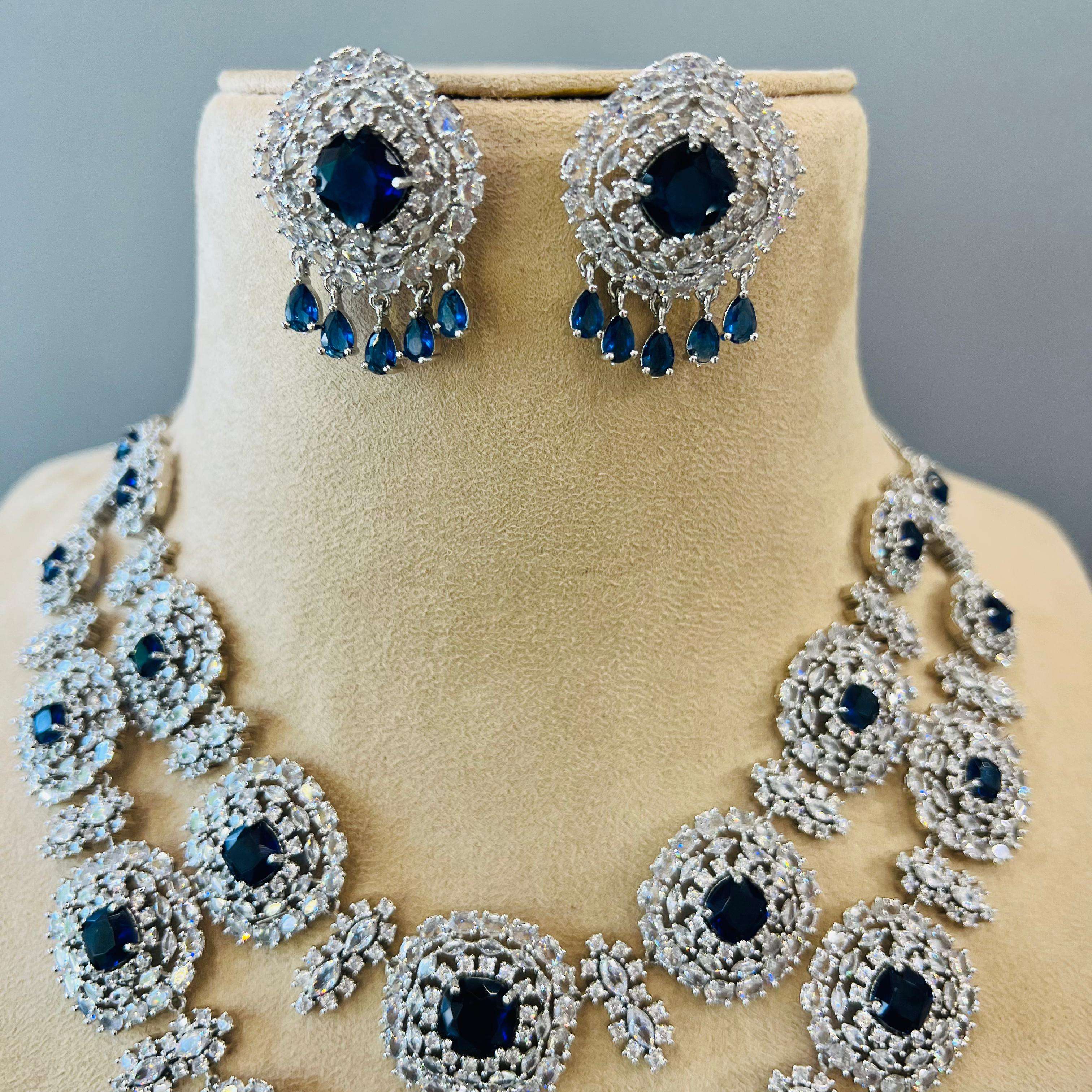 Zoya ad Neckpiece Velvet box by Shweta
