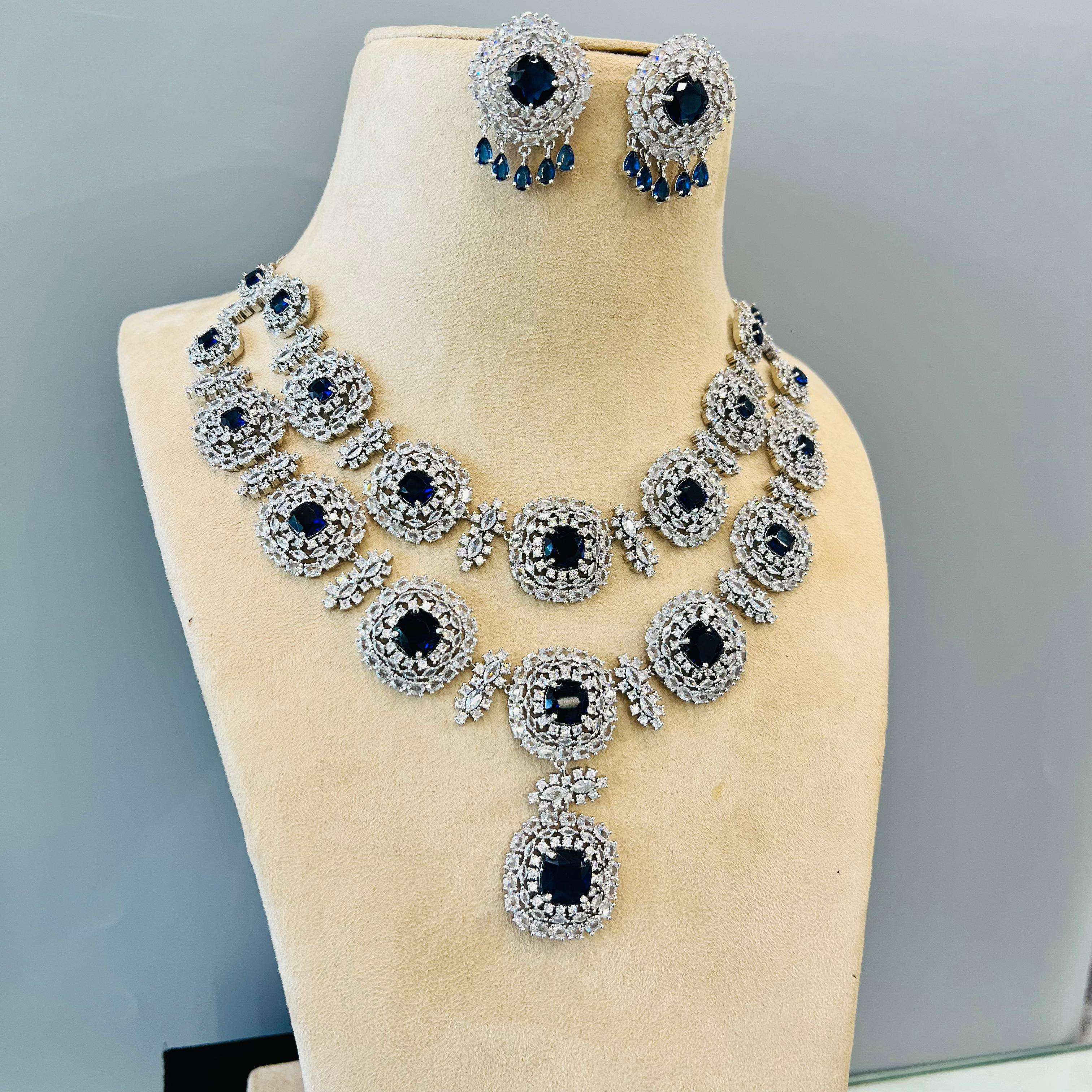 Zoya ad Neckpiece Velvet box by Shweta